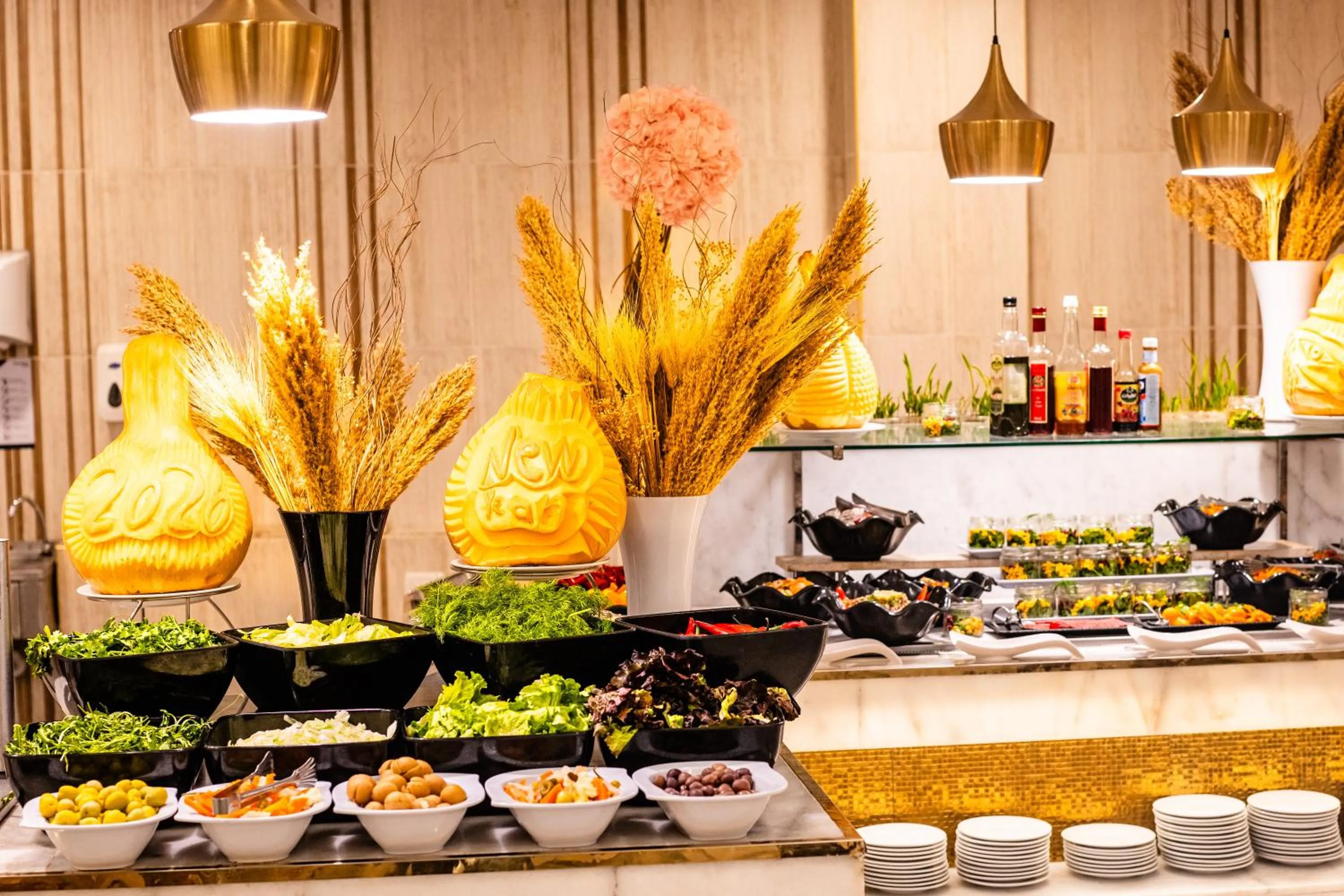 Restaurant/places to eat in Sea Beach Edge By Rotana