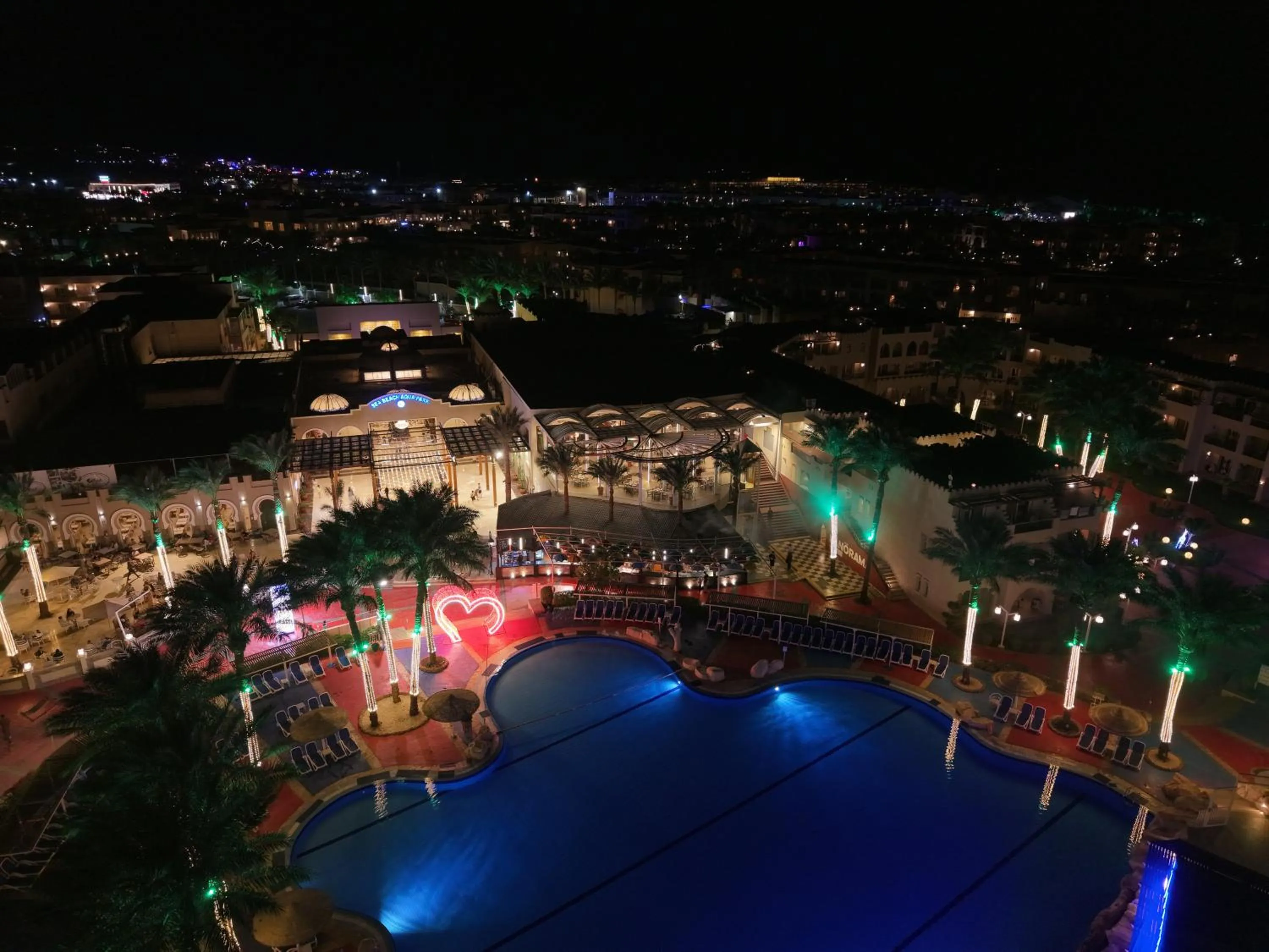 Sea Beach Edge By Rotana