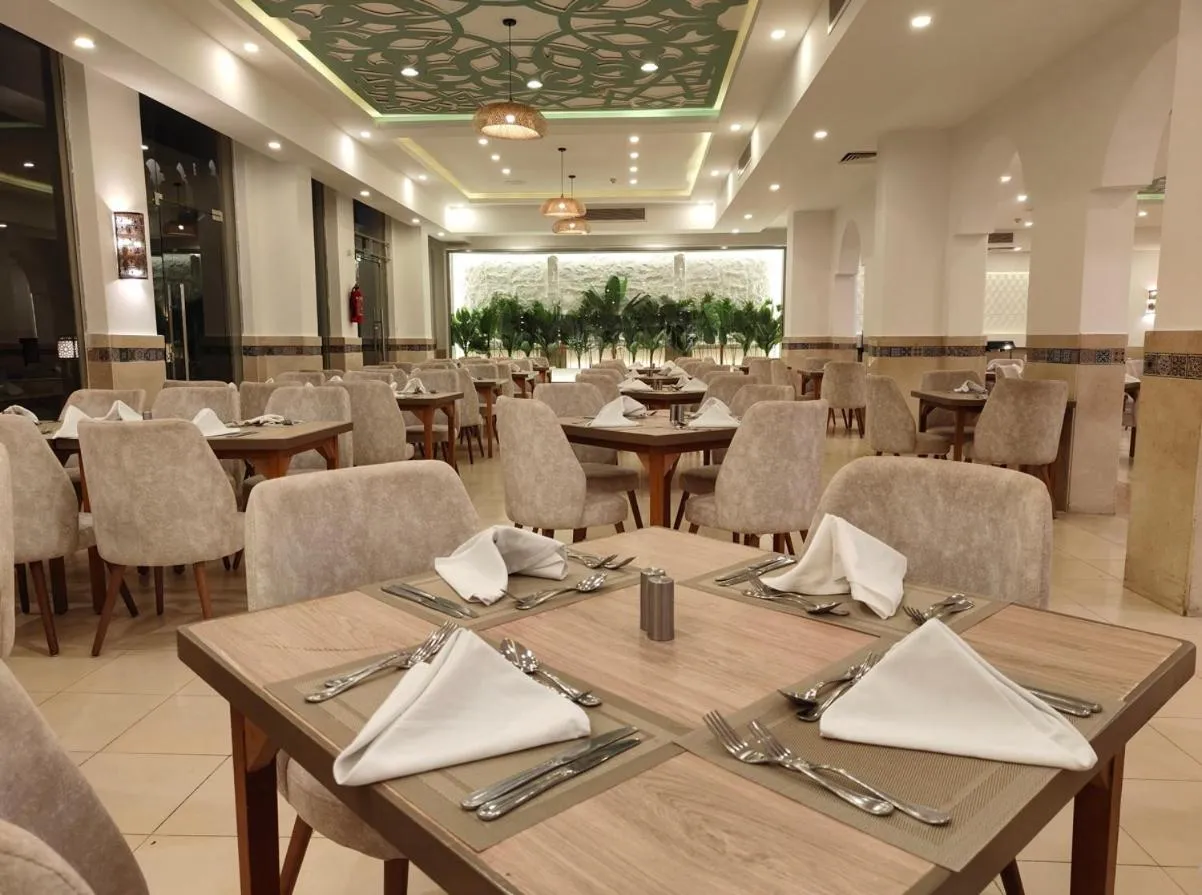 Restaurant/places to eat in Sea Beach Aqua Park Resort