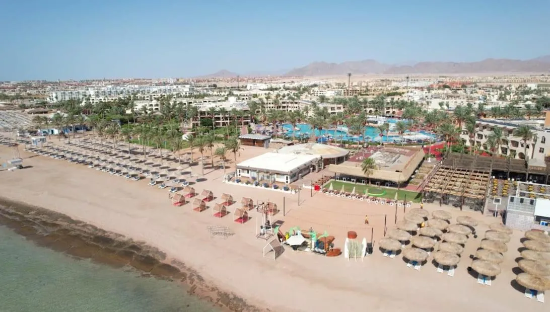 Beach in Sea Beach Aqua Park Resort