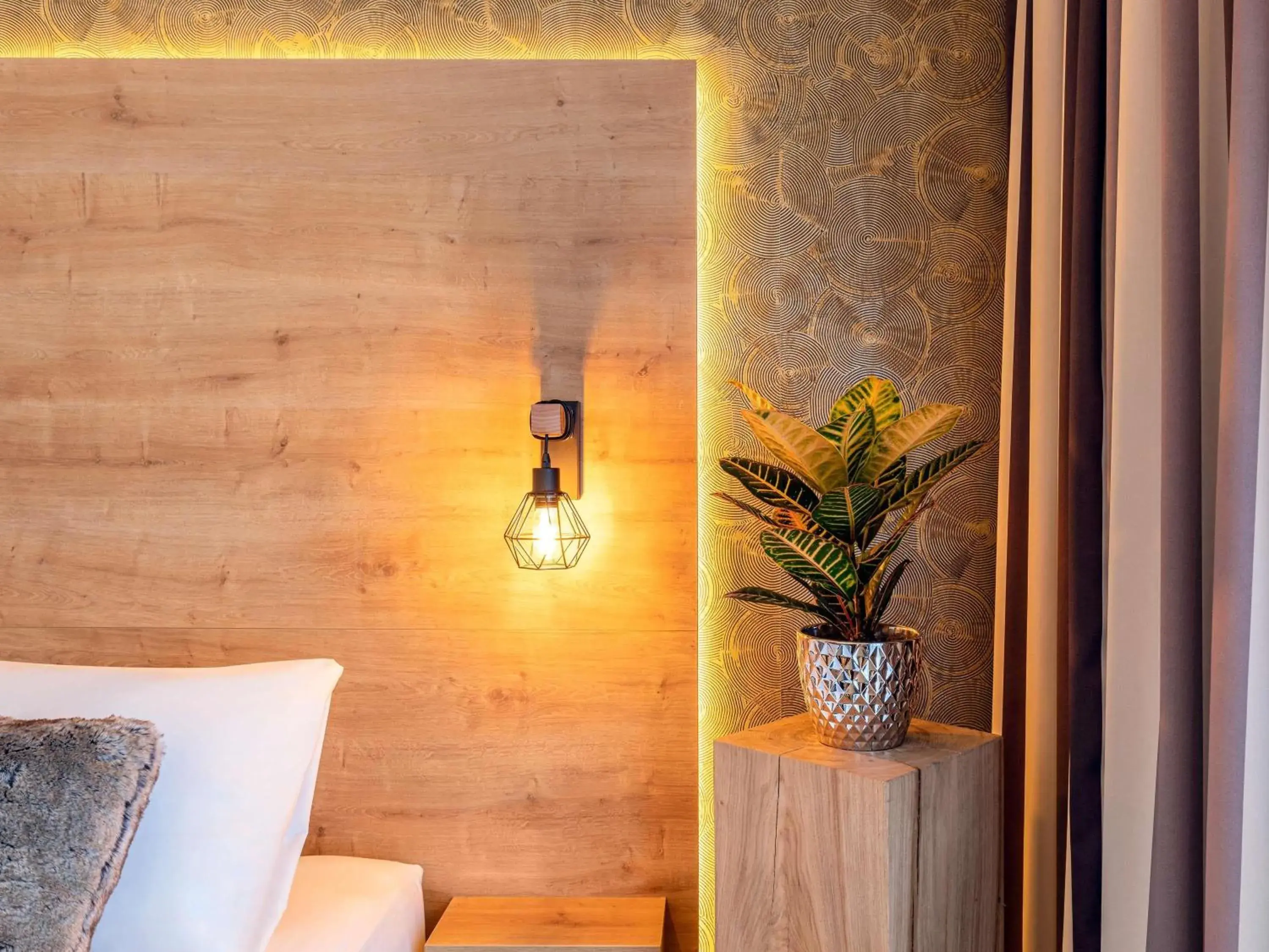 Bedroom, Bed in Mercure Hotel Bad Oeynhausen City Bedroom, Bed in Mercure Hotel Bad Oeynhausen City