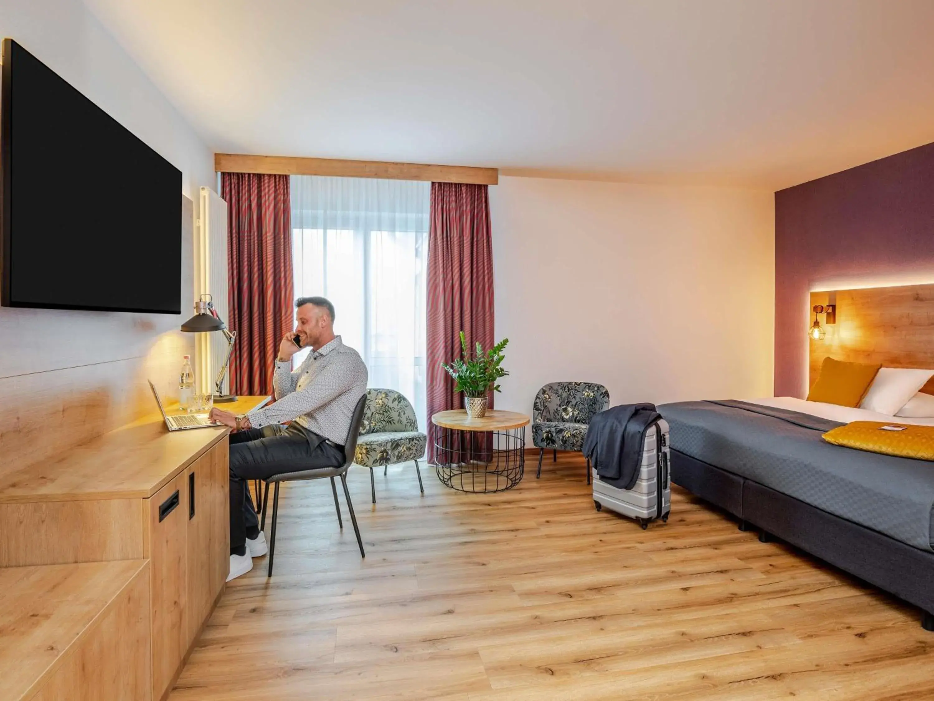 Privilege PLUS Room with Two Twin Beds - Wheelchair Accessible in Mercure Hotel Bad Oeynhausen City Privilege PLUS Room with Two Twin Beds - Wheelchair Accessible in Mercure Hotel Bad Oeynhausen City