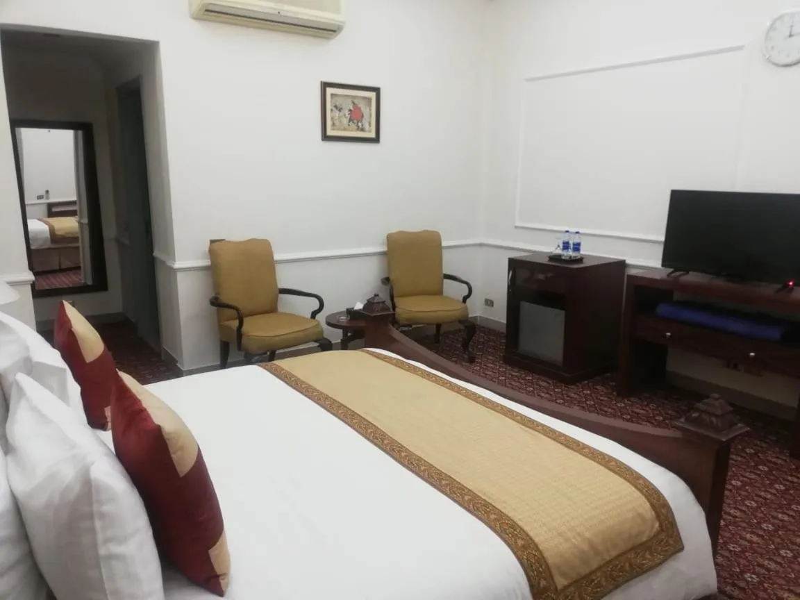 Bed in Etihad Club by Faletti's Hotel