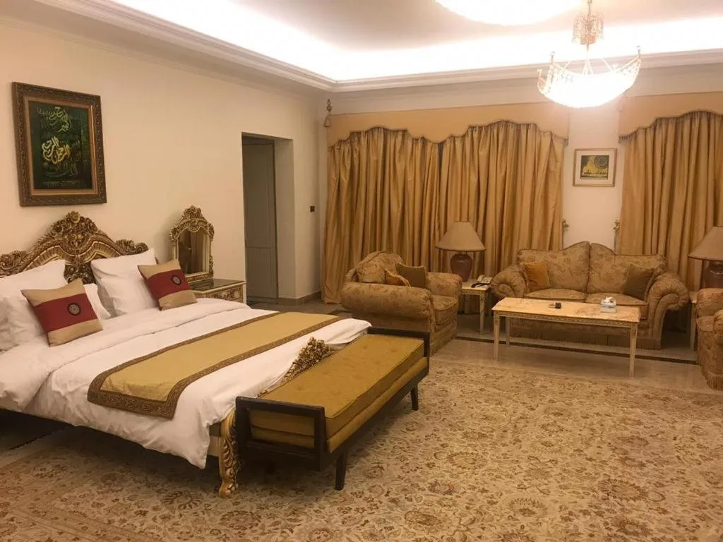 Bed in Etihad Club by Faletti's Hotel