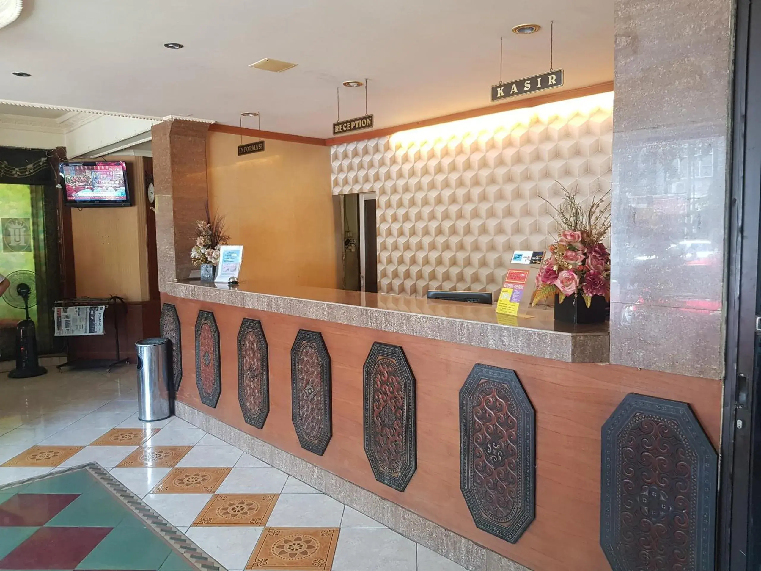 Lobby or reception in Hotel O Istana Lobby or reception in Hotel O Istana