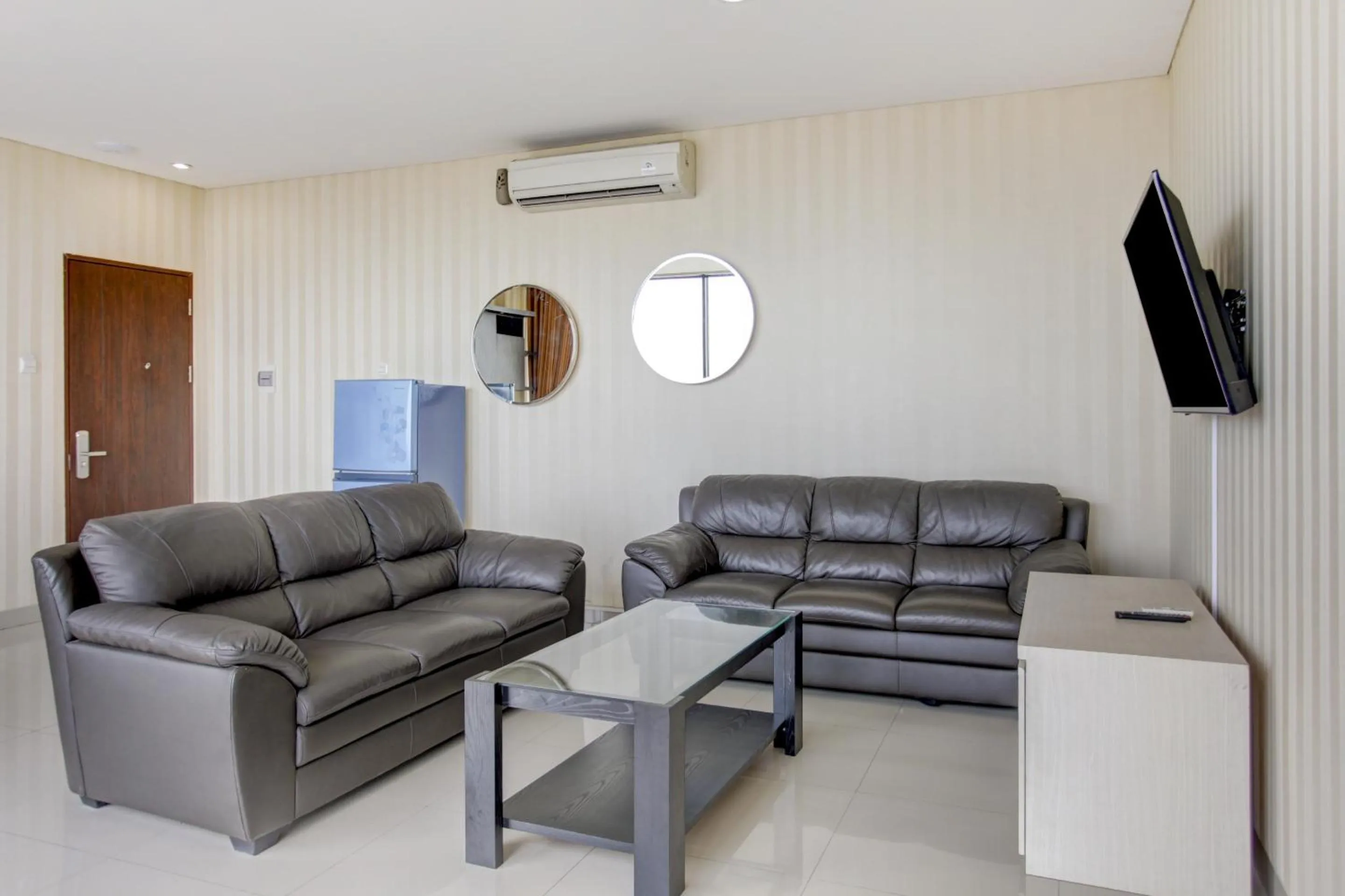 TV and multimedia in Collection O Hotel Igloo