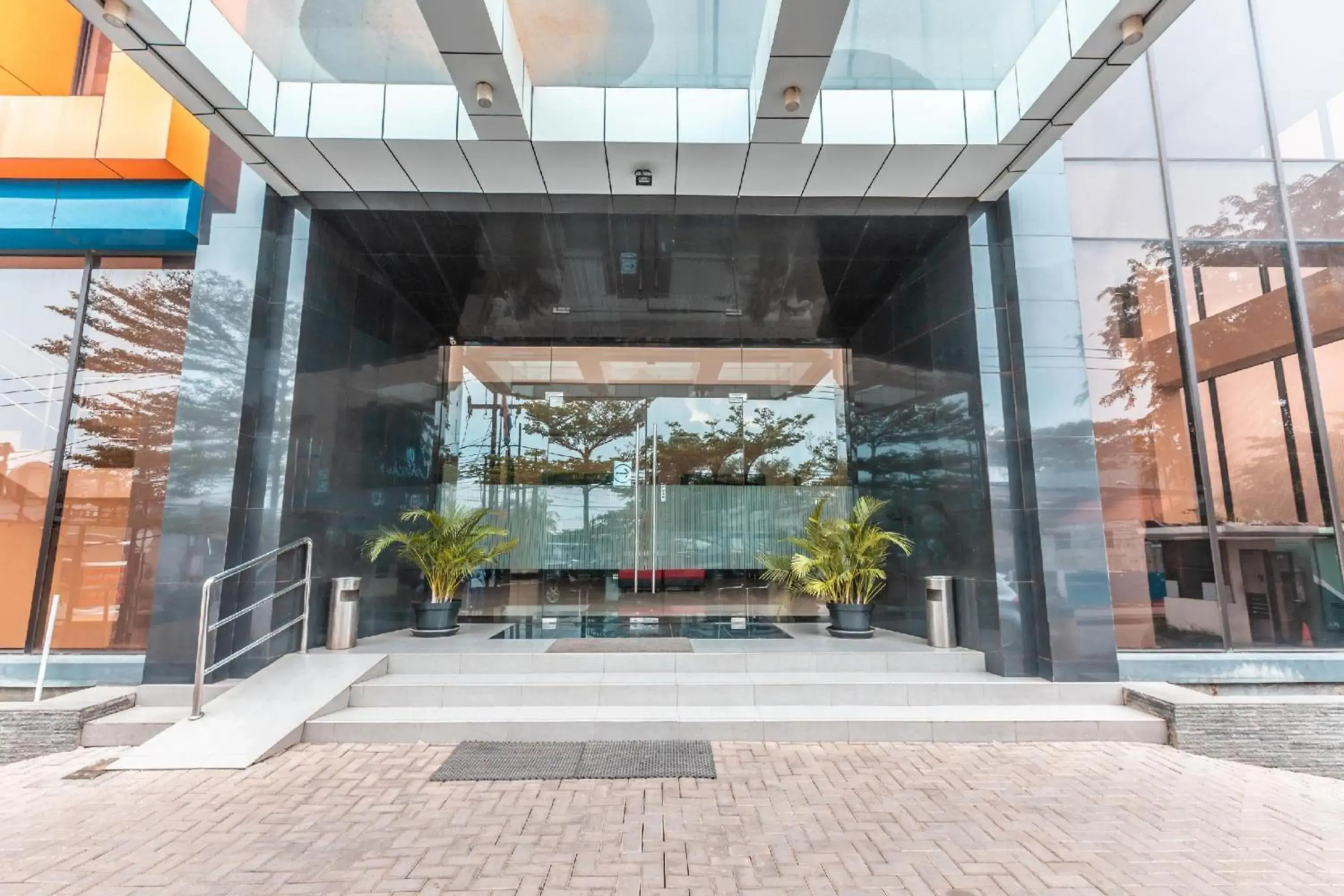 Facade/entrance in Collection O Hotel Igloo Facade/entrance in Collection O Hotel Igloo