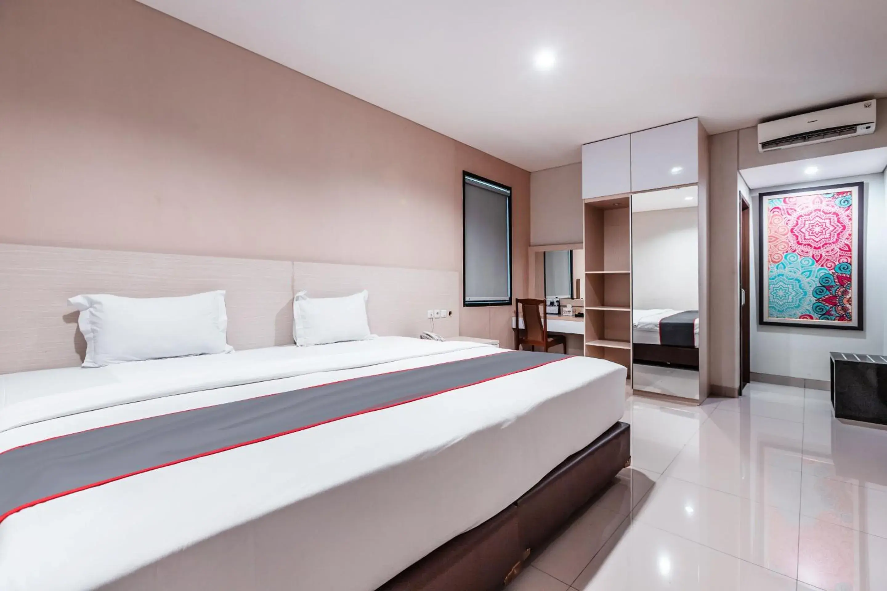 Deluxe Double Room in Collection O Hotel Igloo Deluxe Double Room in Collection O Hotel Igloo