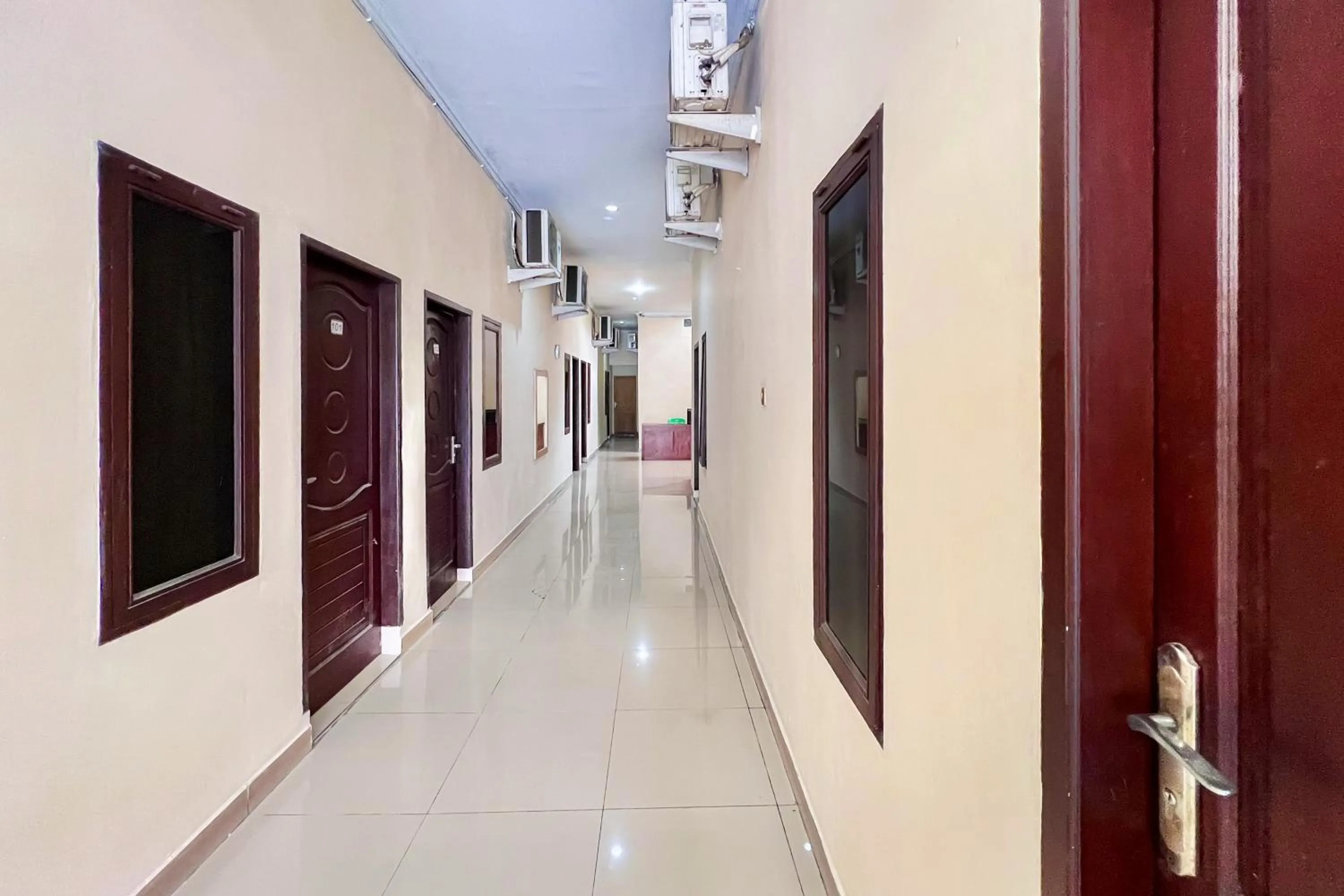 Property building in RedDoorz at Golden Gateway Medan