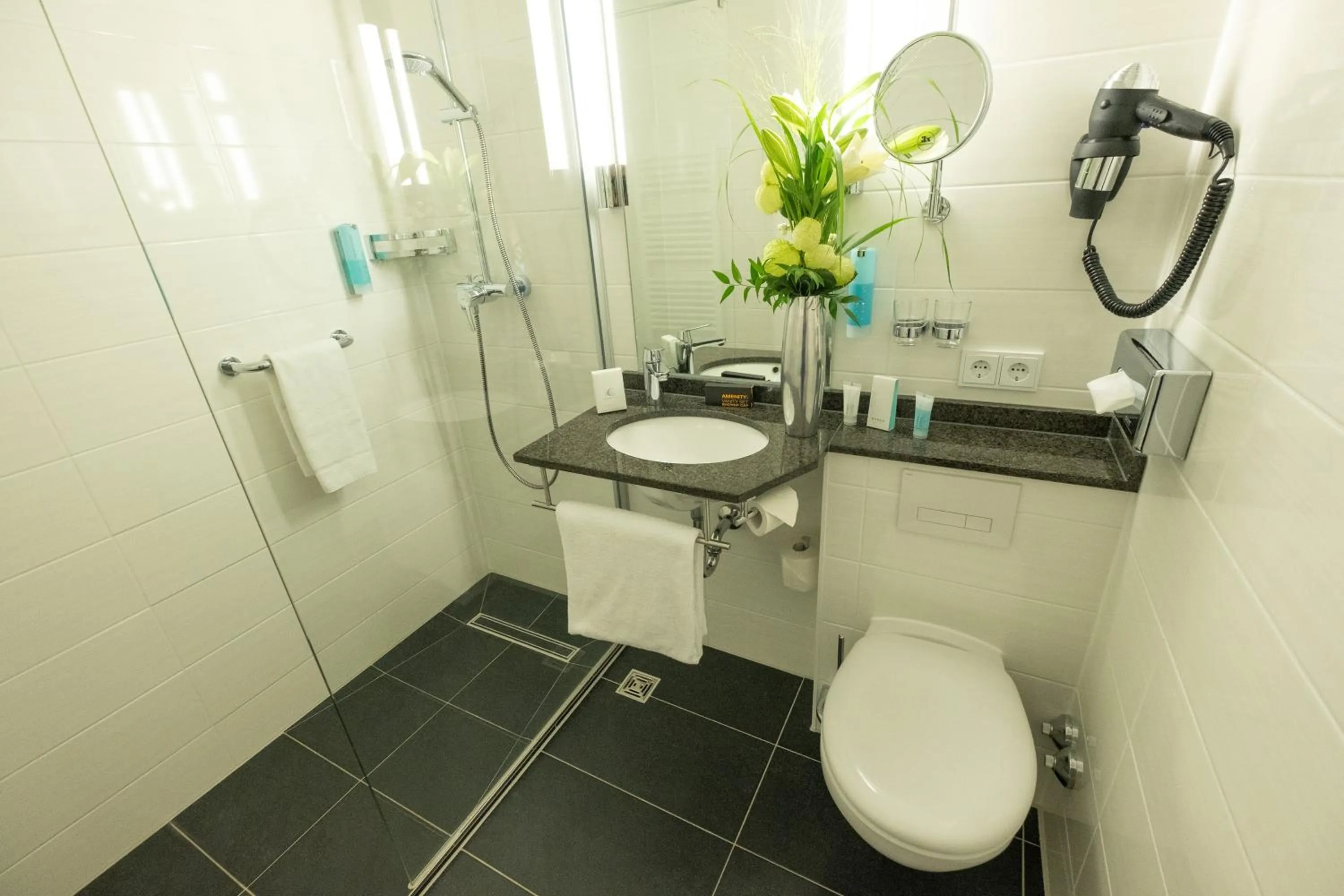 Bathroom in Concorde Hotel Viktoria