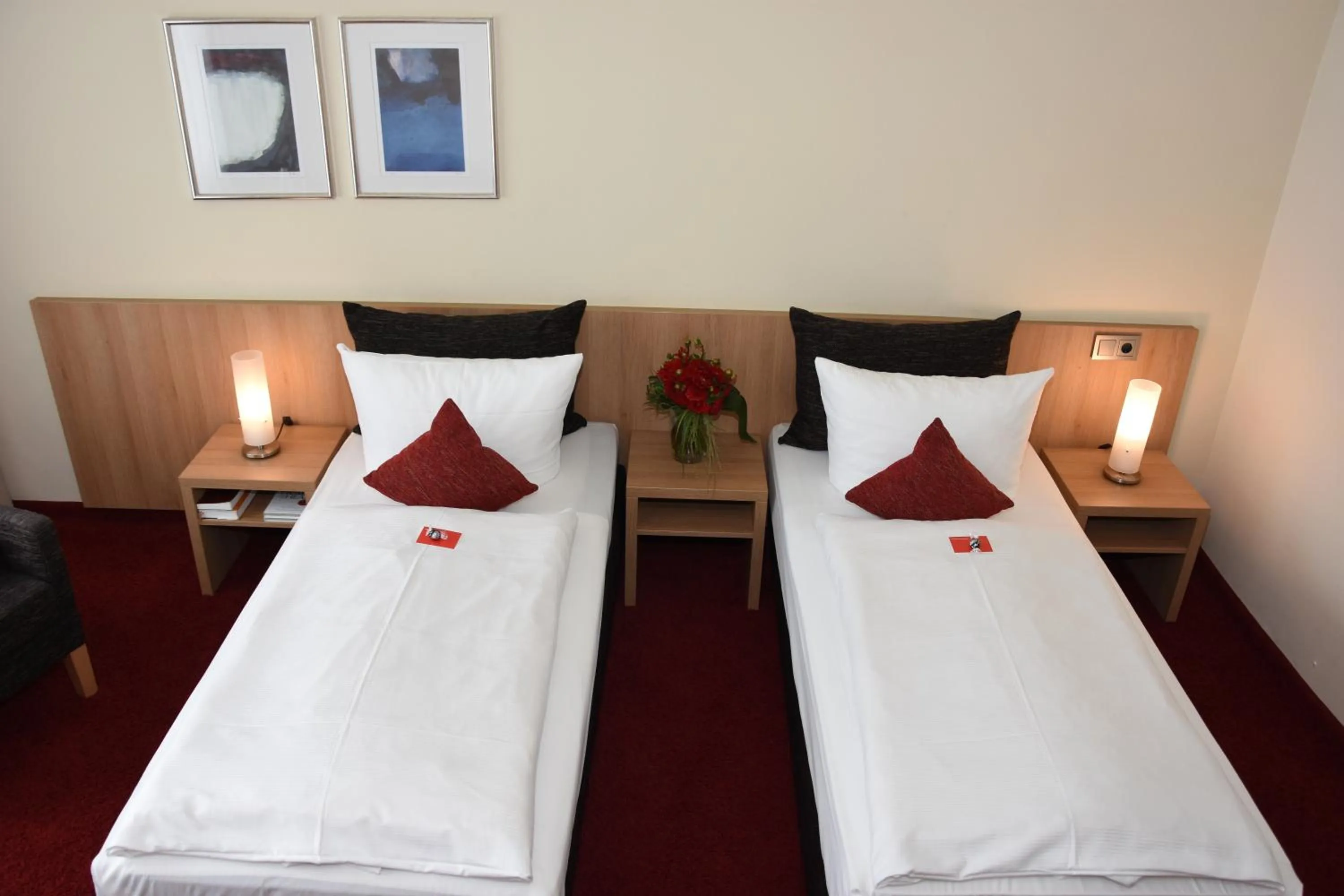 Bed in Concorde Hotel Viktoria