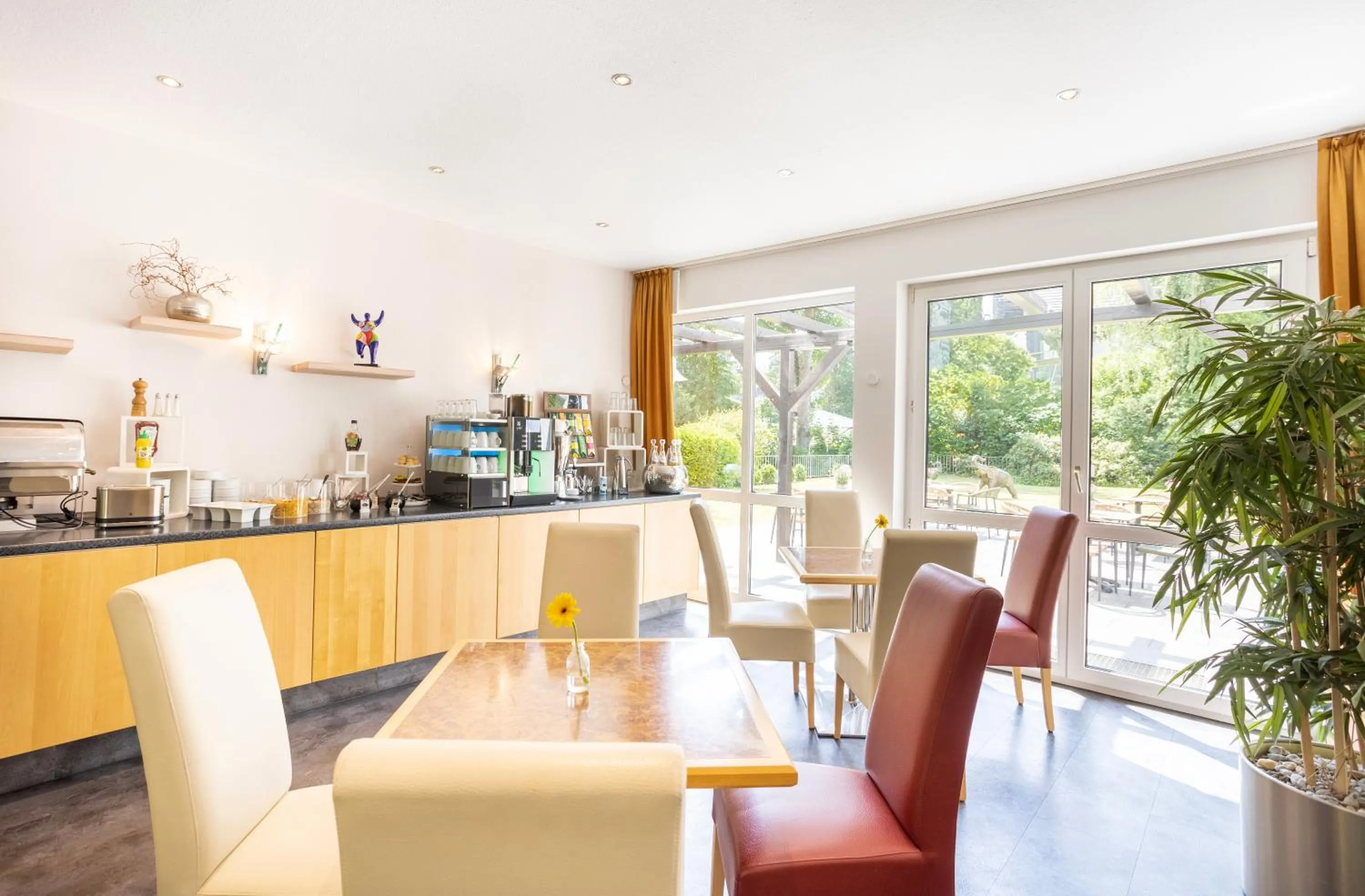 Breakfast in Concorde Hotel Viktoria