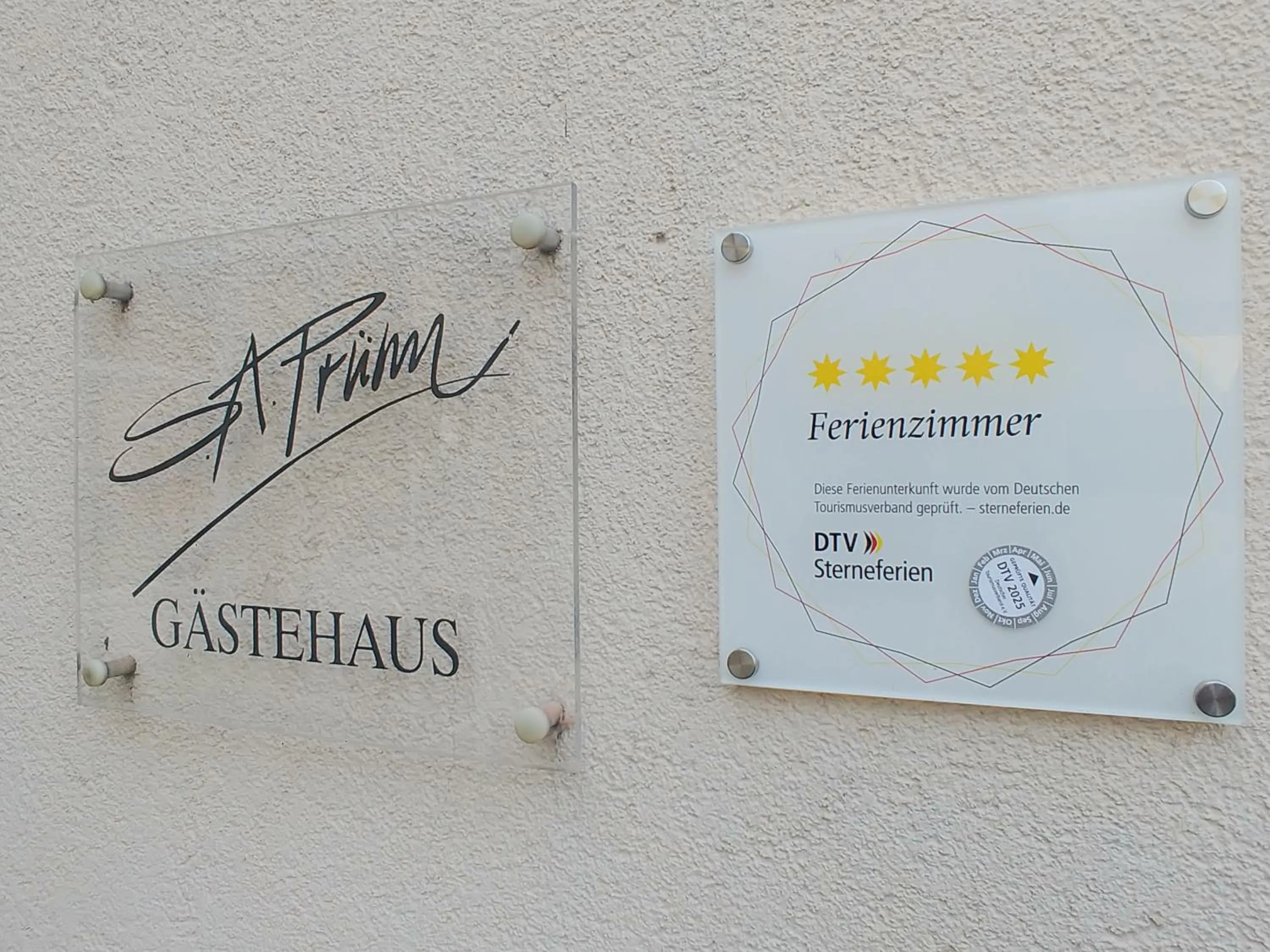 Wein- und Landhaus S A Prüm