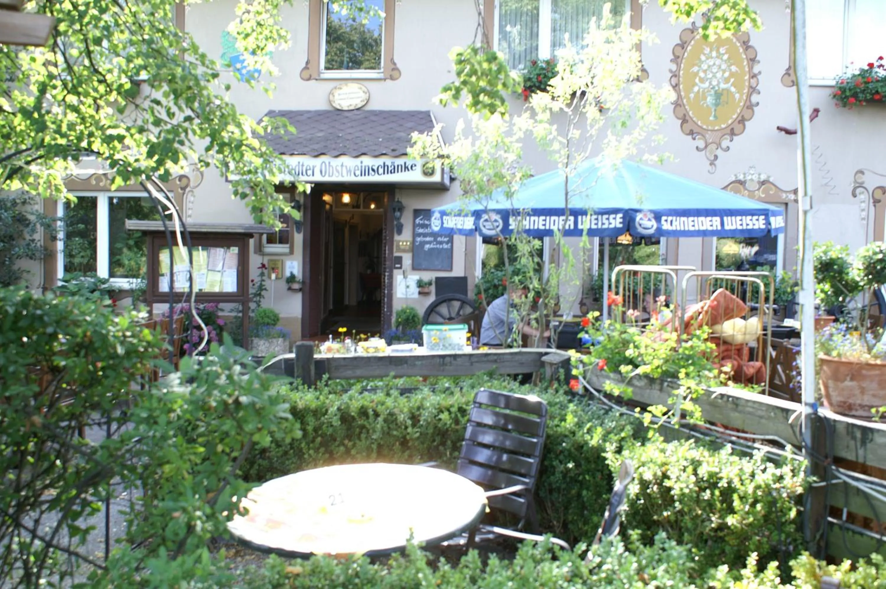 Property building in Lechstedter Obstweinschänke