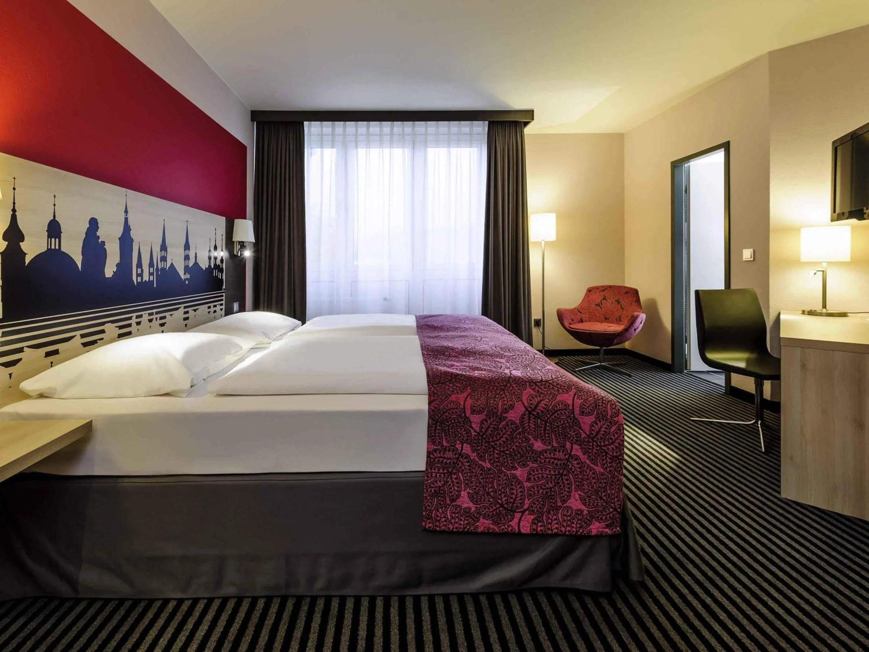 Bedroom, Bed in Mercure Hotel Würzburg am Mainufer