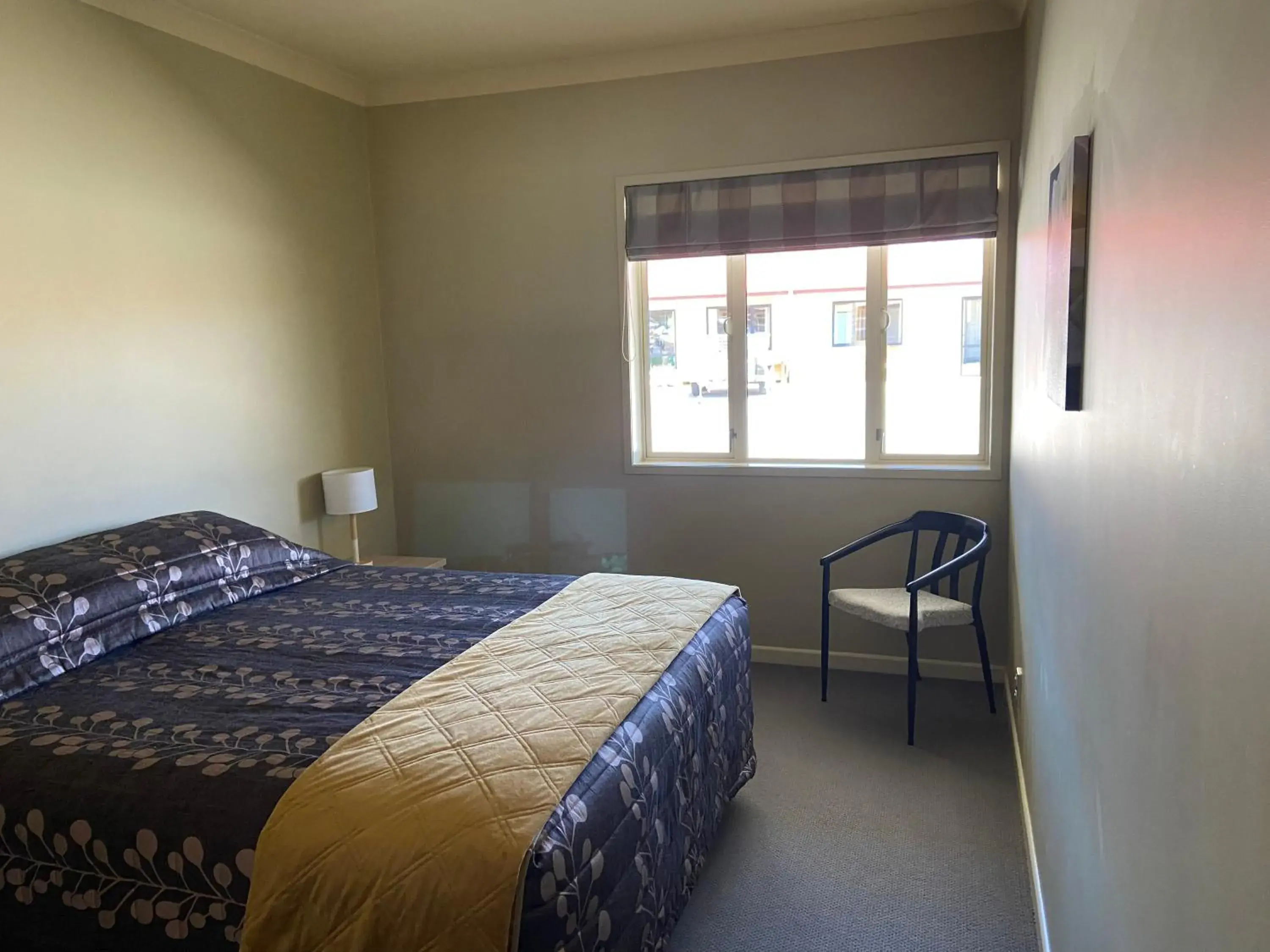 Bed in Sierra Motel and Apartments Bed in Sierra Motel and Apartments