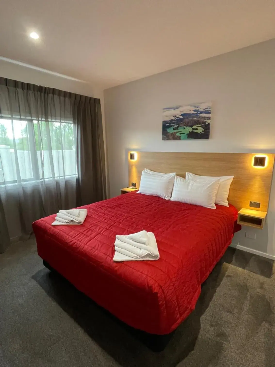 Bed in Sierra Motel and Apartments Bed in Sierra Motel and Apartments