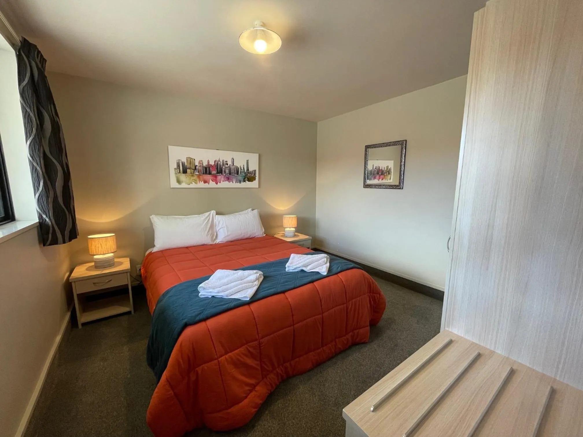 Two-Bedroom Apartment in Sierra Motel and Apartments
