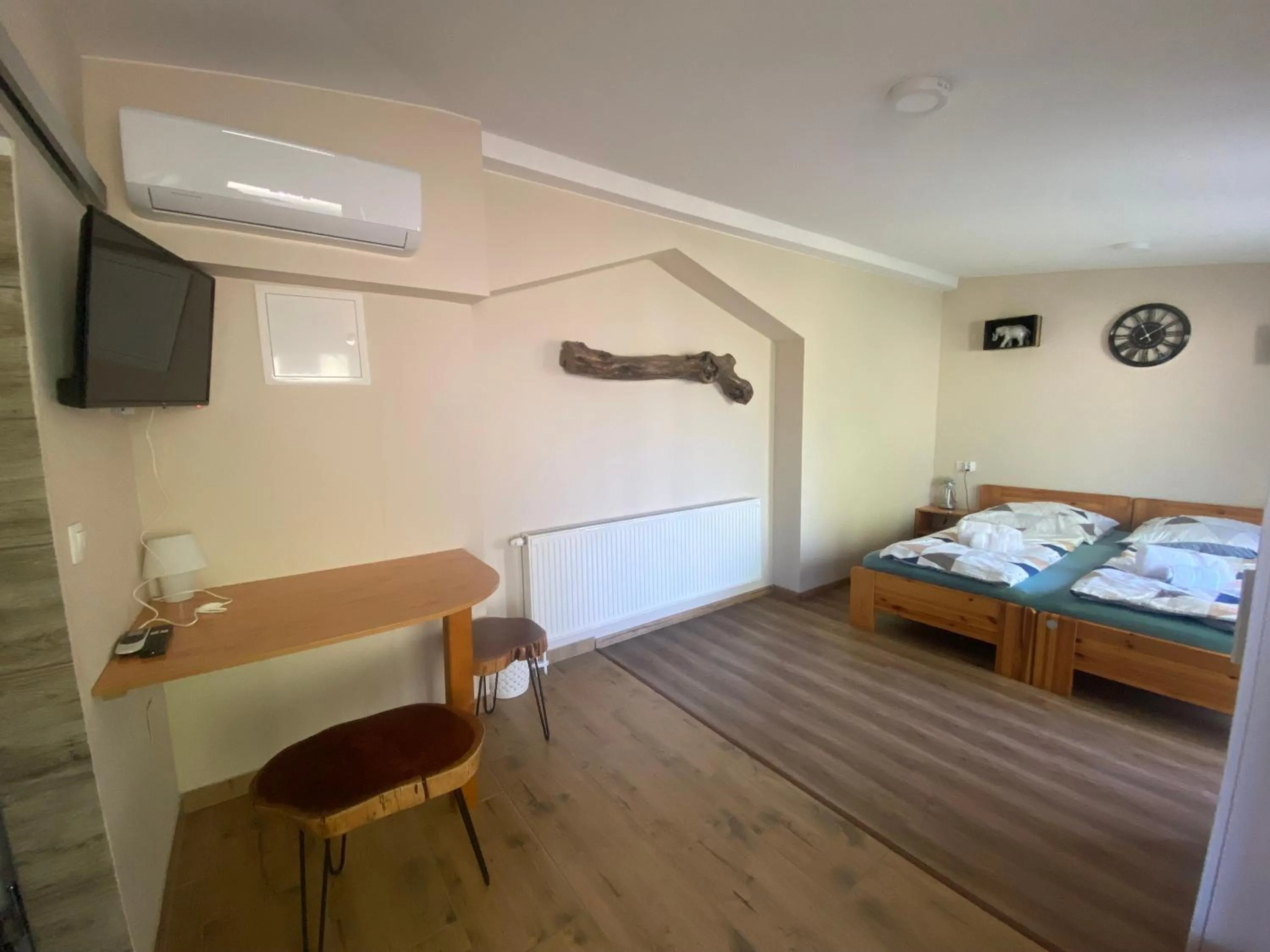 Bed in Oázis Panzió