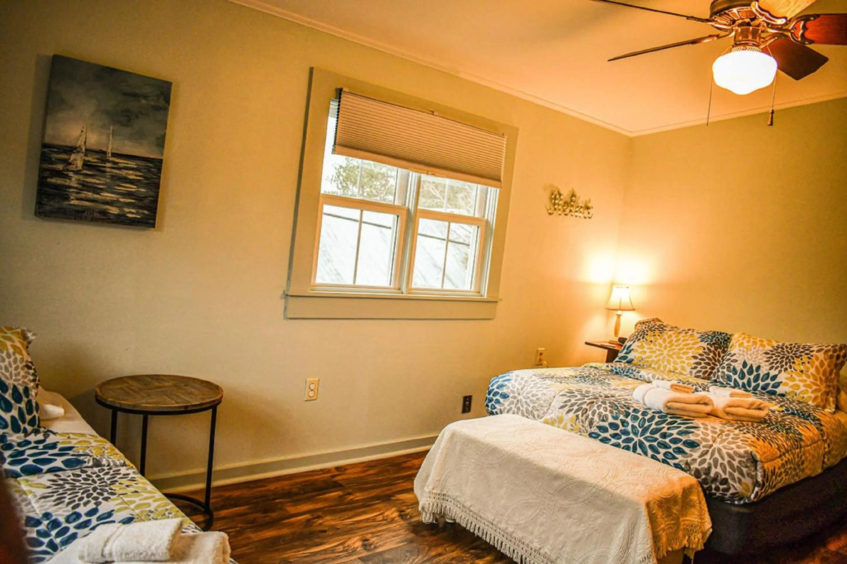 Bedroom, Bed in Brook Road Inn