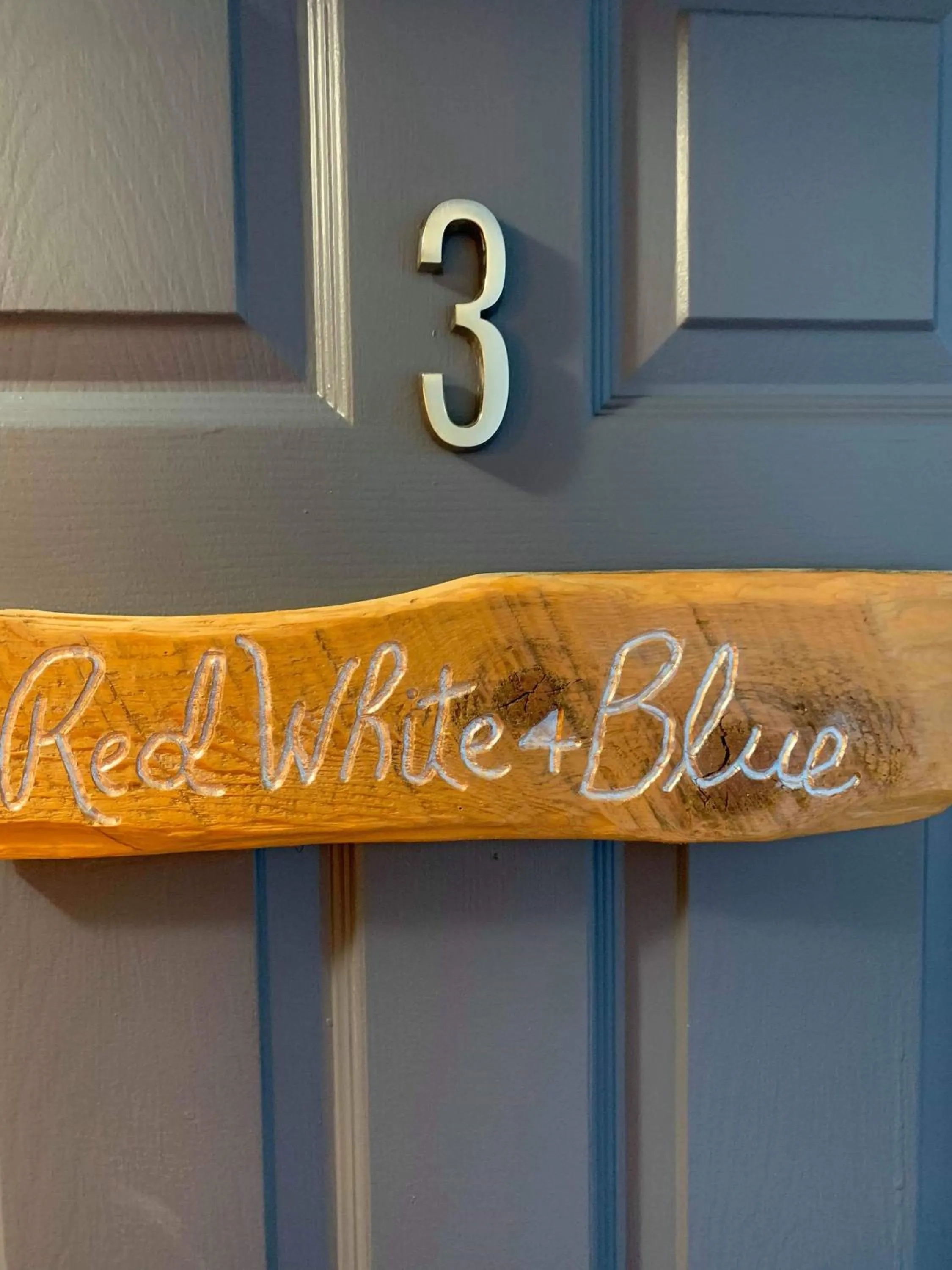 Facade/entrance in Brook Road Inn