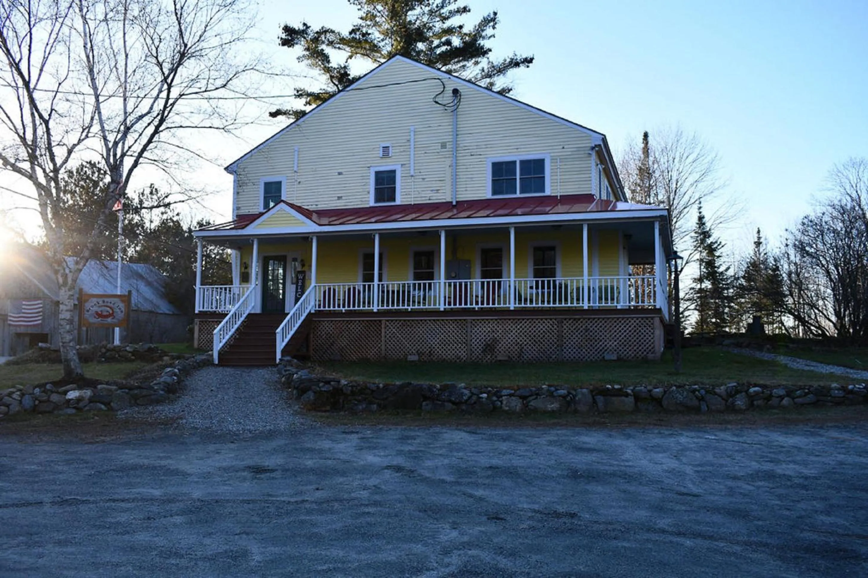 Property building in Brook Road Inn