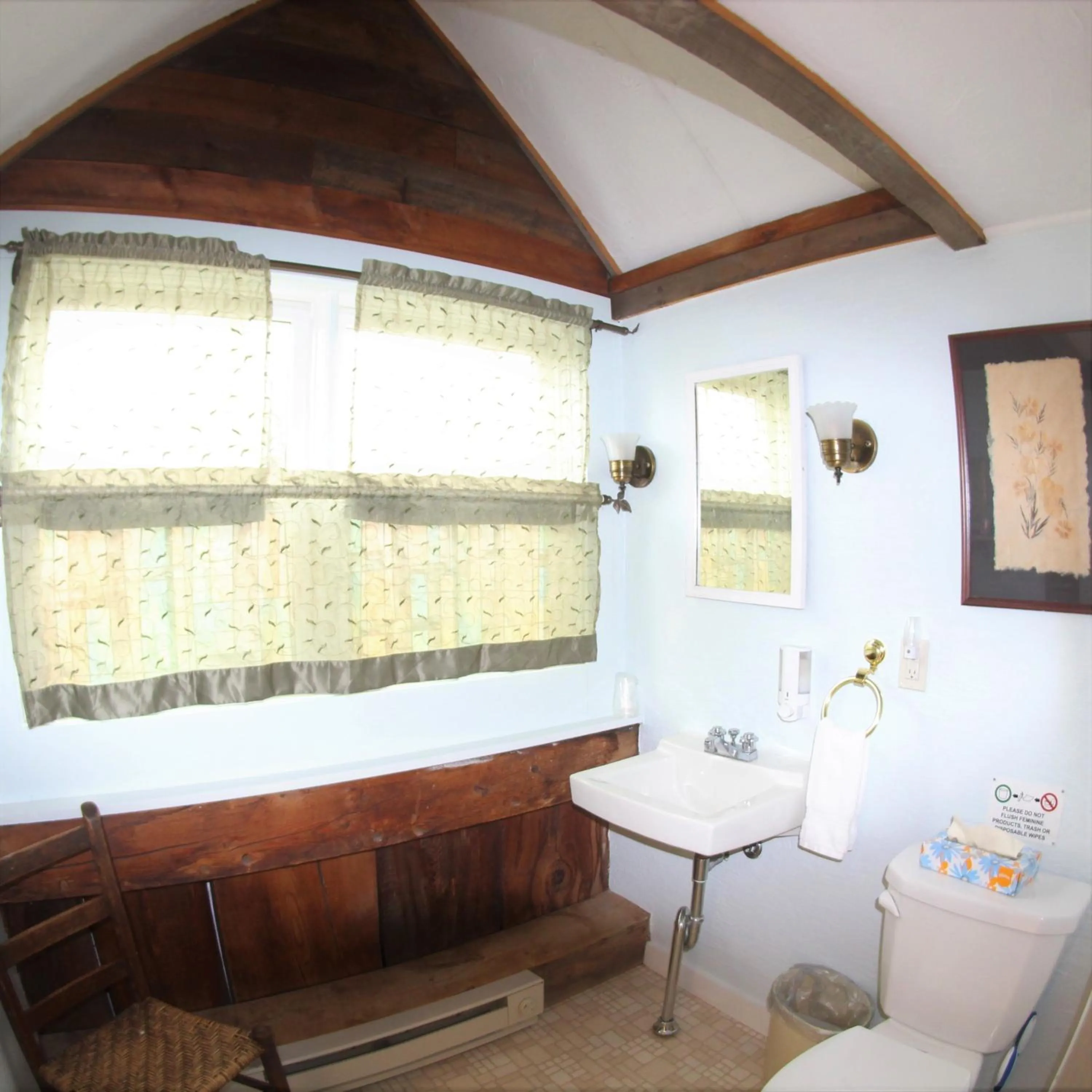 Bathroom in Brook Road Inn