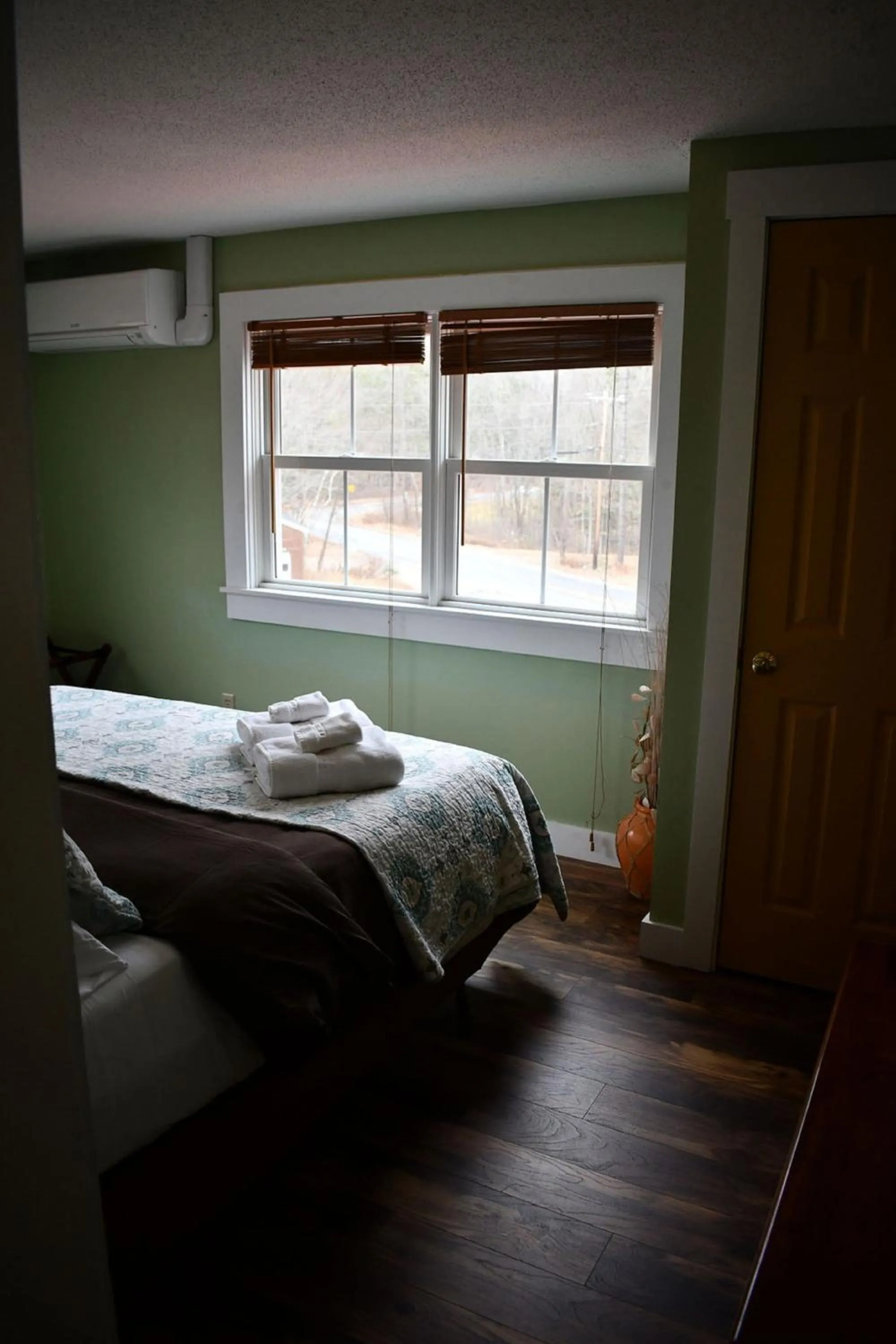 Bedroom, Bed in Brook Road Inn