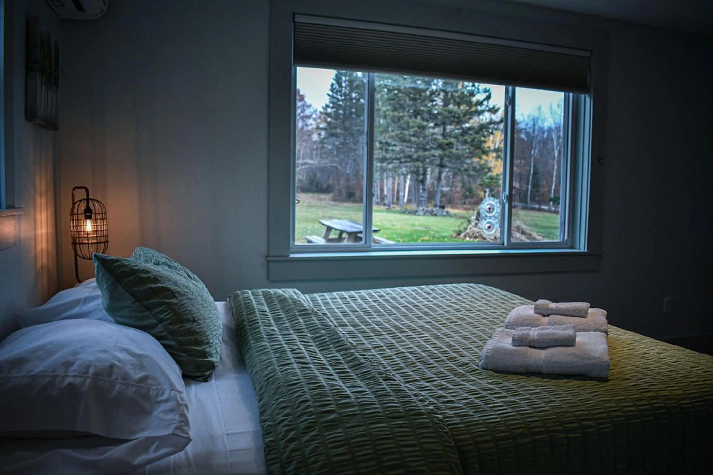 Bedroom, Bed in Brook Road Inn