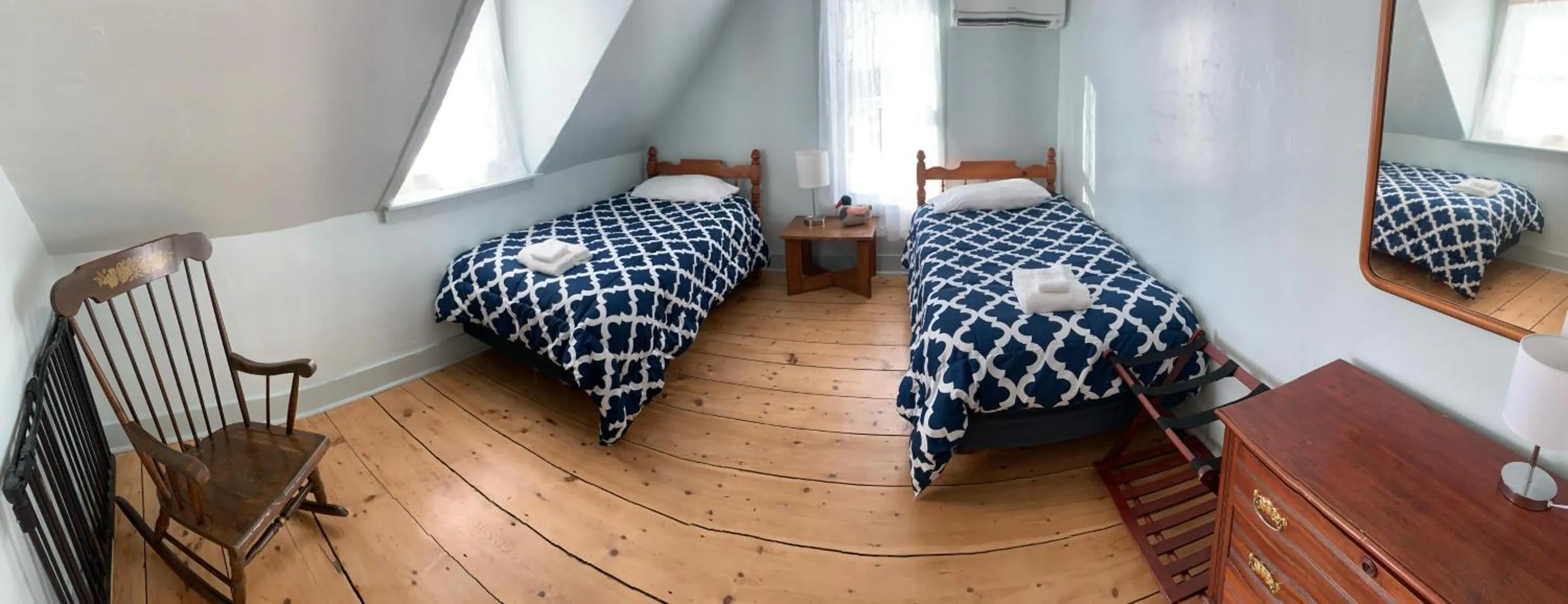 Photo of the whole room, Bed in Brook Road Inn