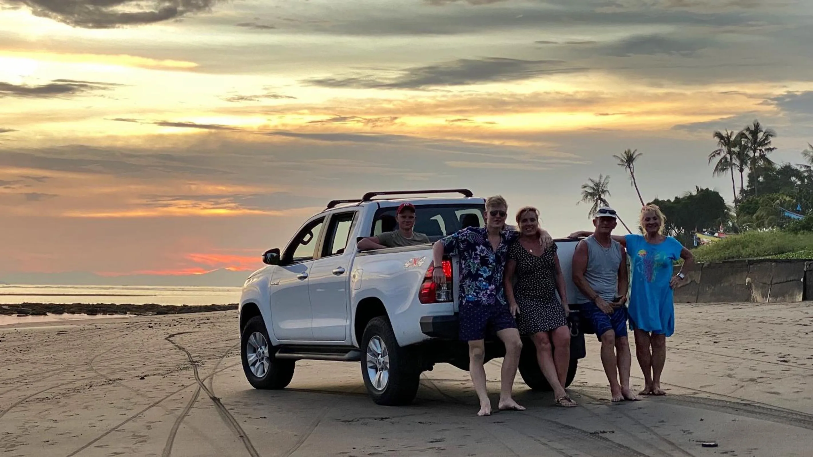 People in Wide Sands Beach Retreat