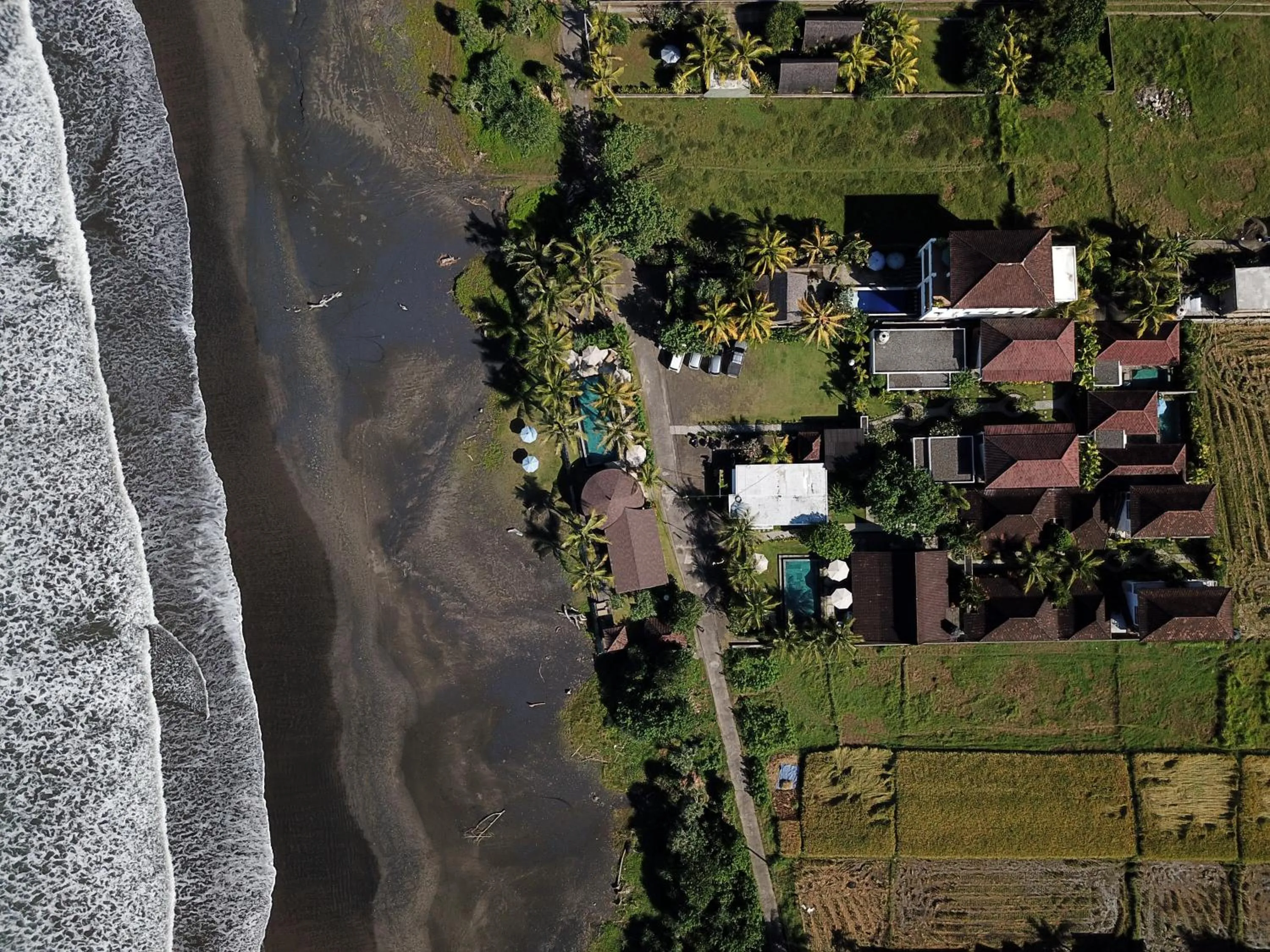 Property building in Wide Sands Beach Retreat