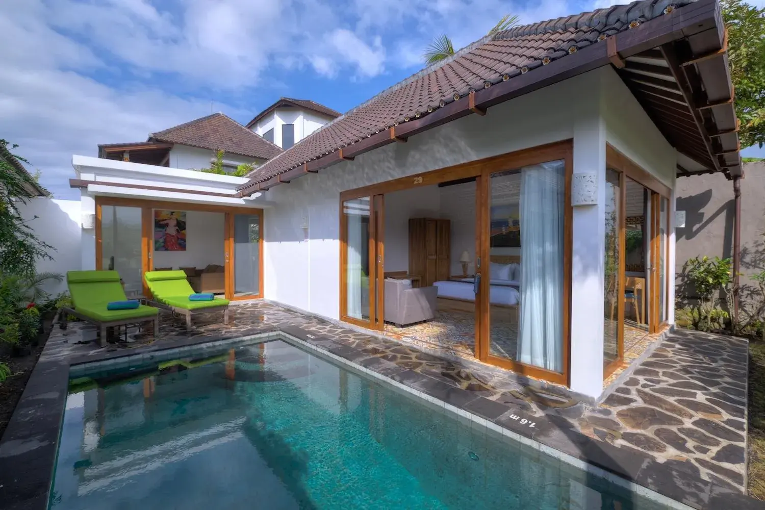 Property building in Wide Sands Beach Retreat Property building in Wide Sands Beach Retreat