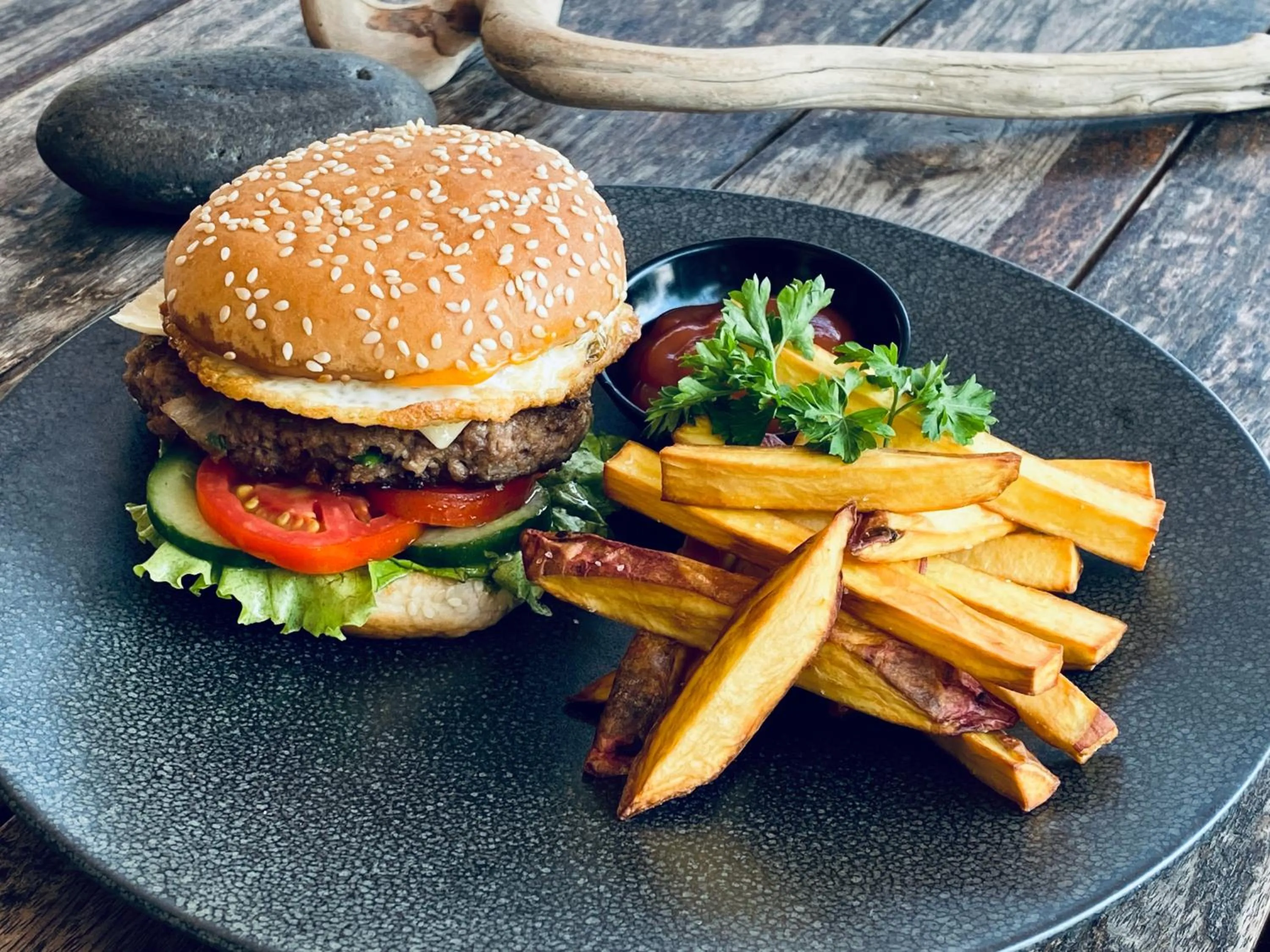 Restaurant/places to eat in Wide Sands Beach Retreat