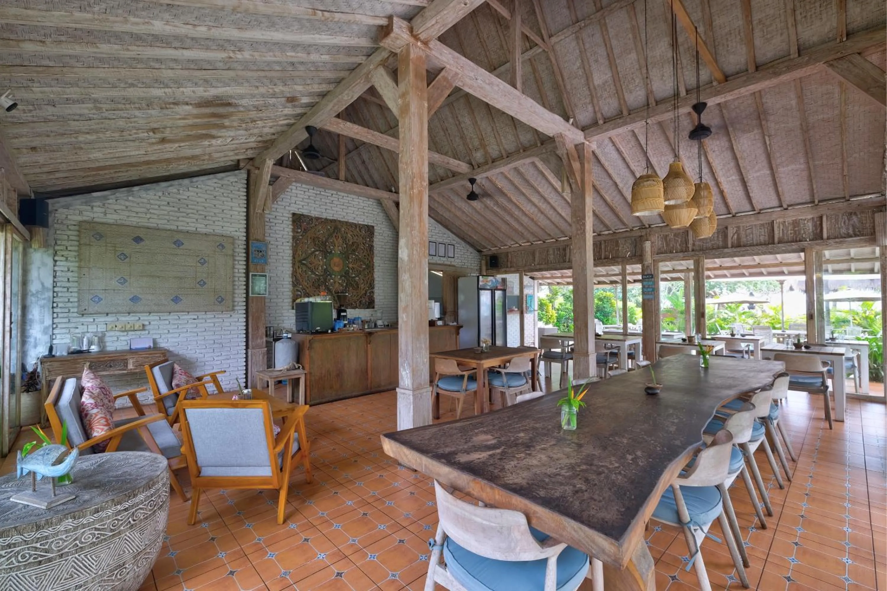 Restaurant/places to eat in Wide Sands Beach Retreat