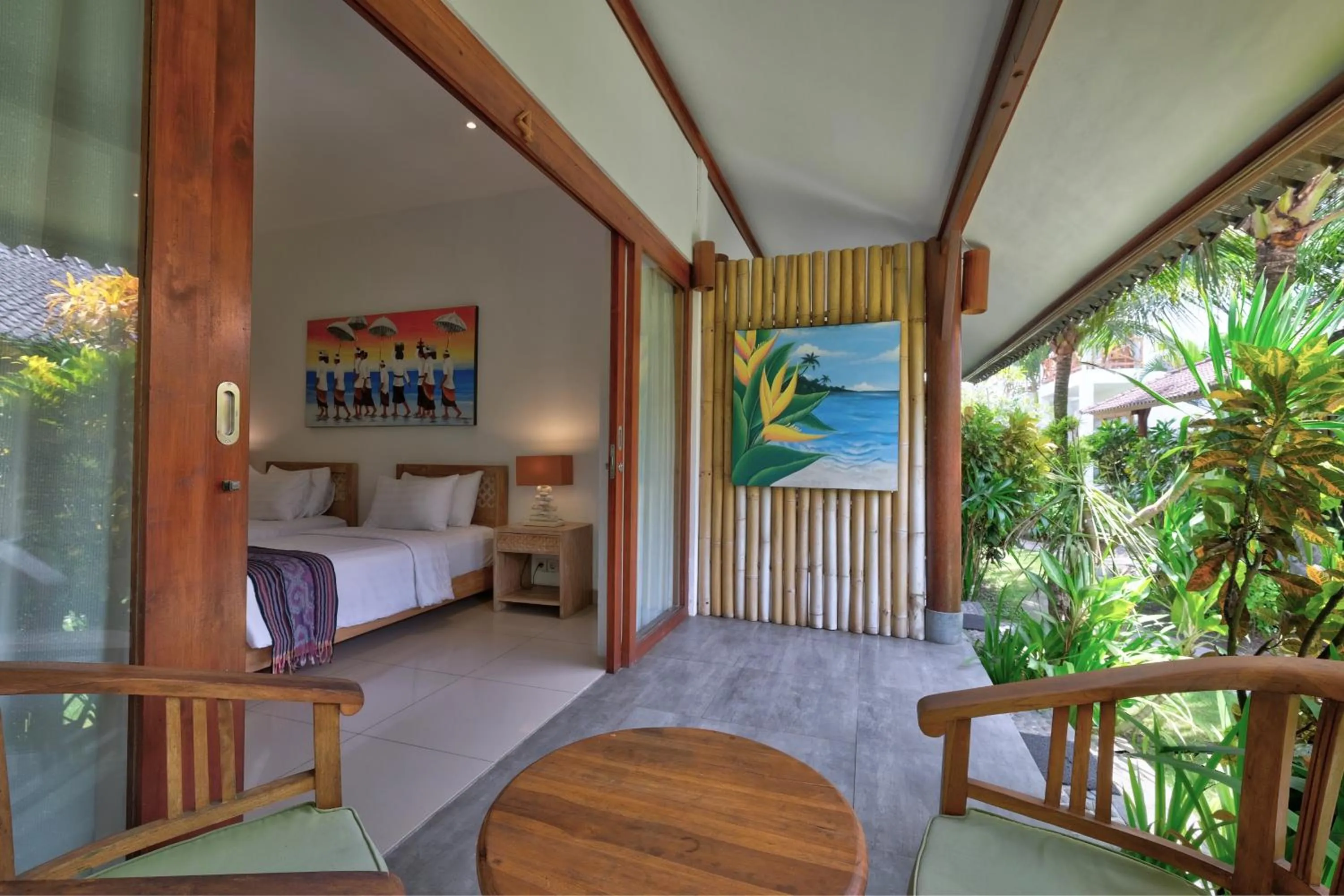 Garden in Wide Sands Beach Retreat