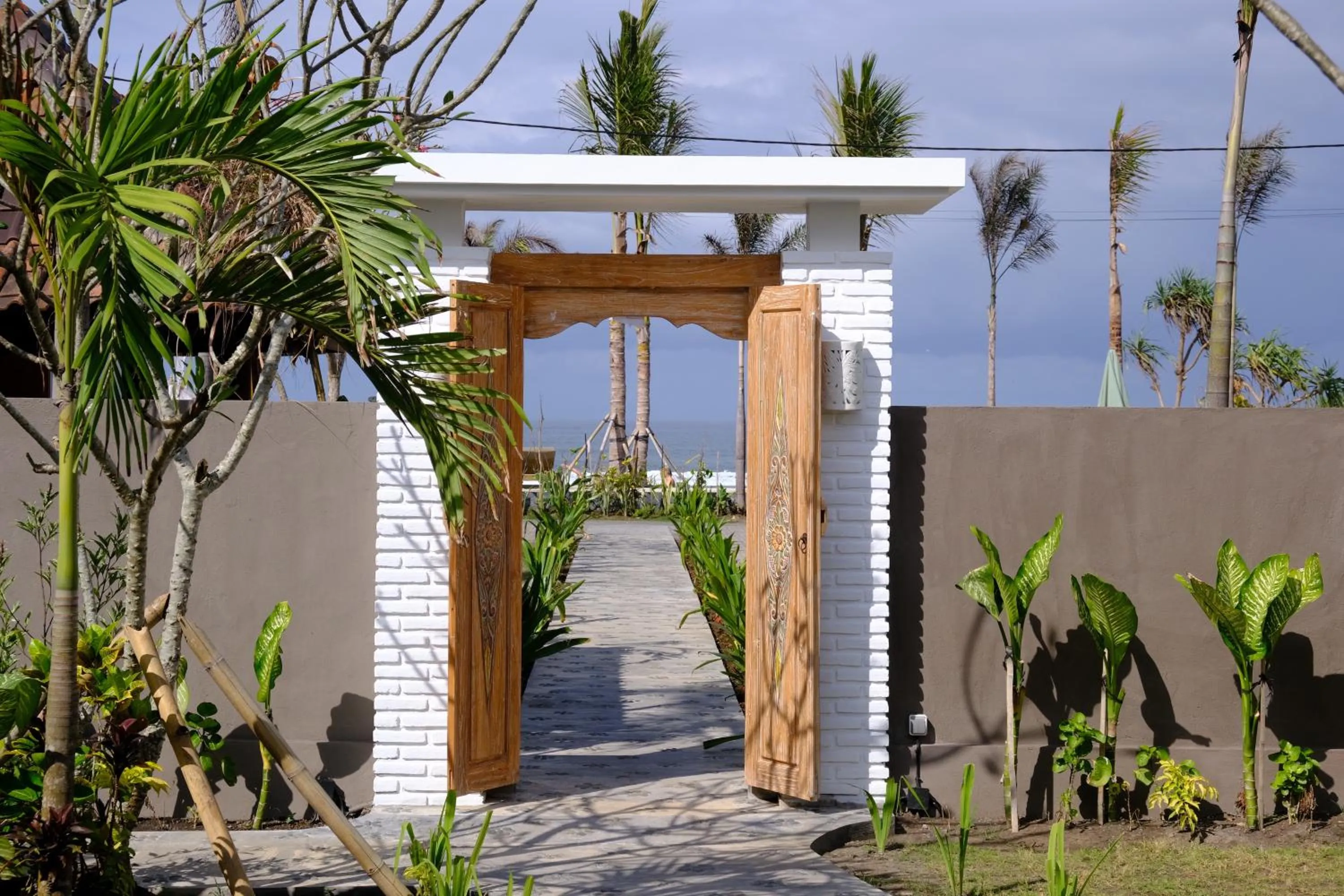 Property building in Wide Sands Beach Retreat