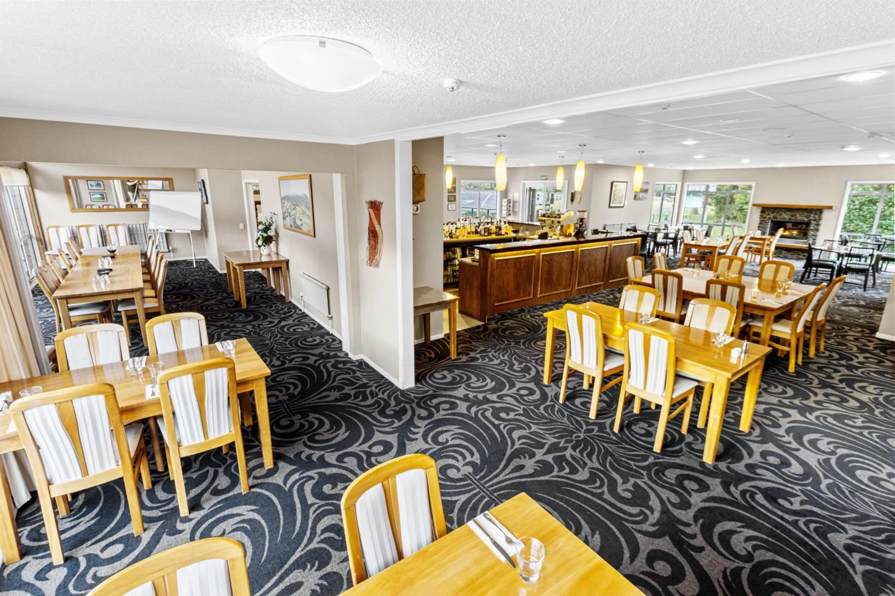 Restaurant/places to eat in Mountain House, Stratford, Ngati Ruanui