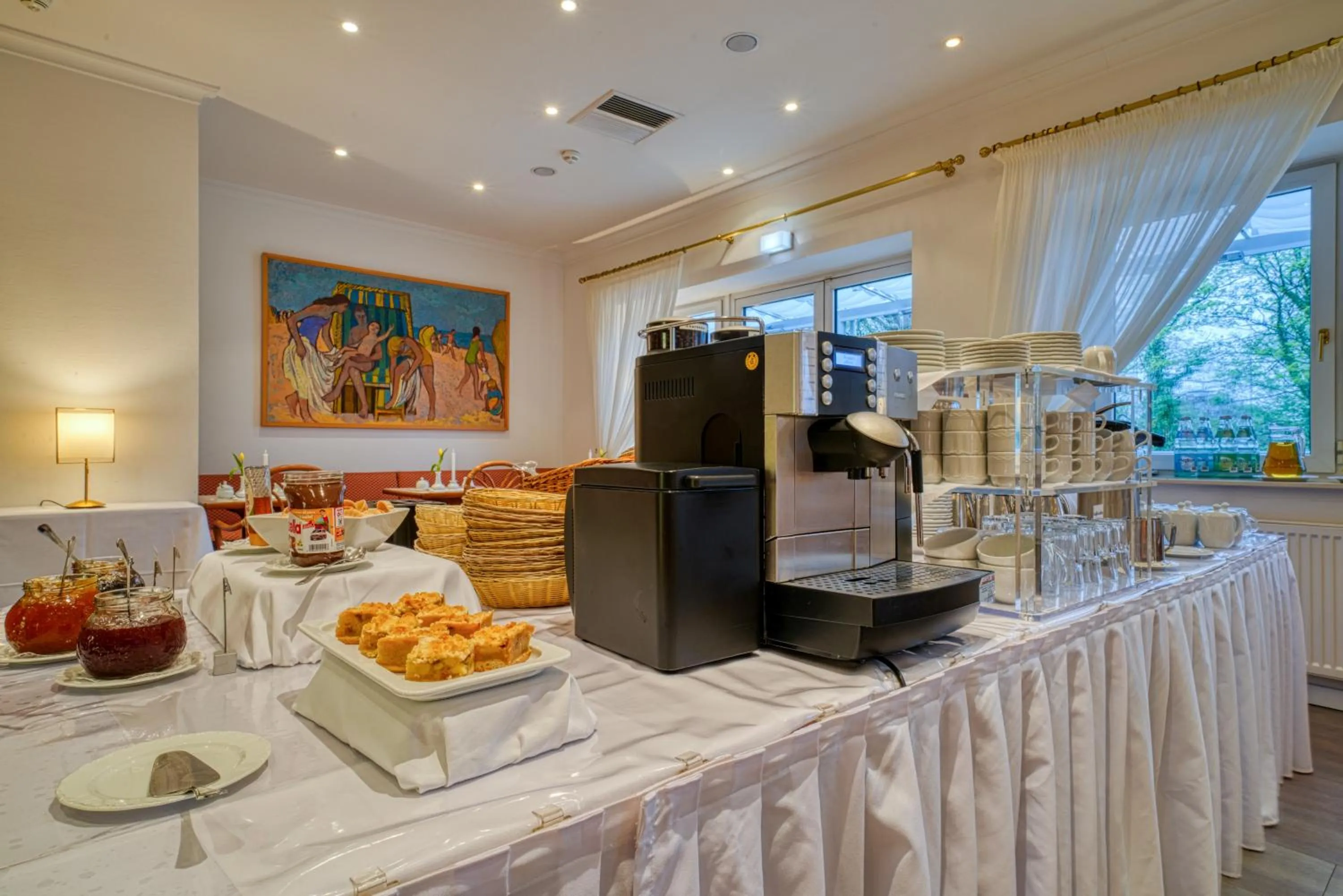 Restaurant/places to eat in Parkhotel Am Glienberg by NP