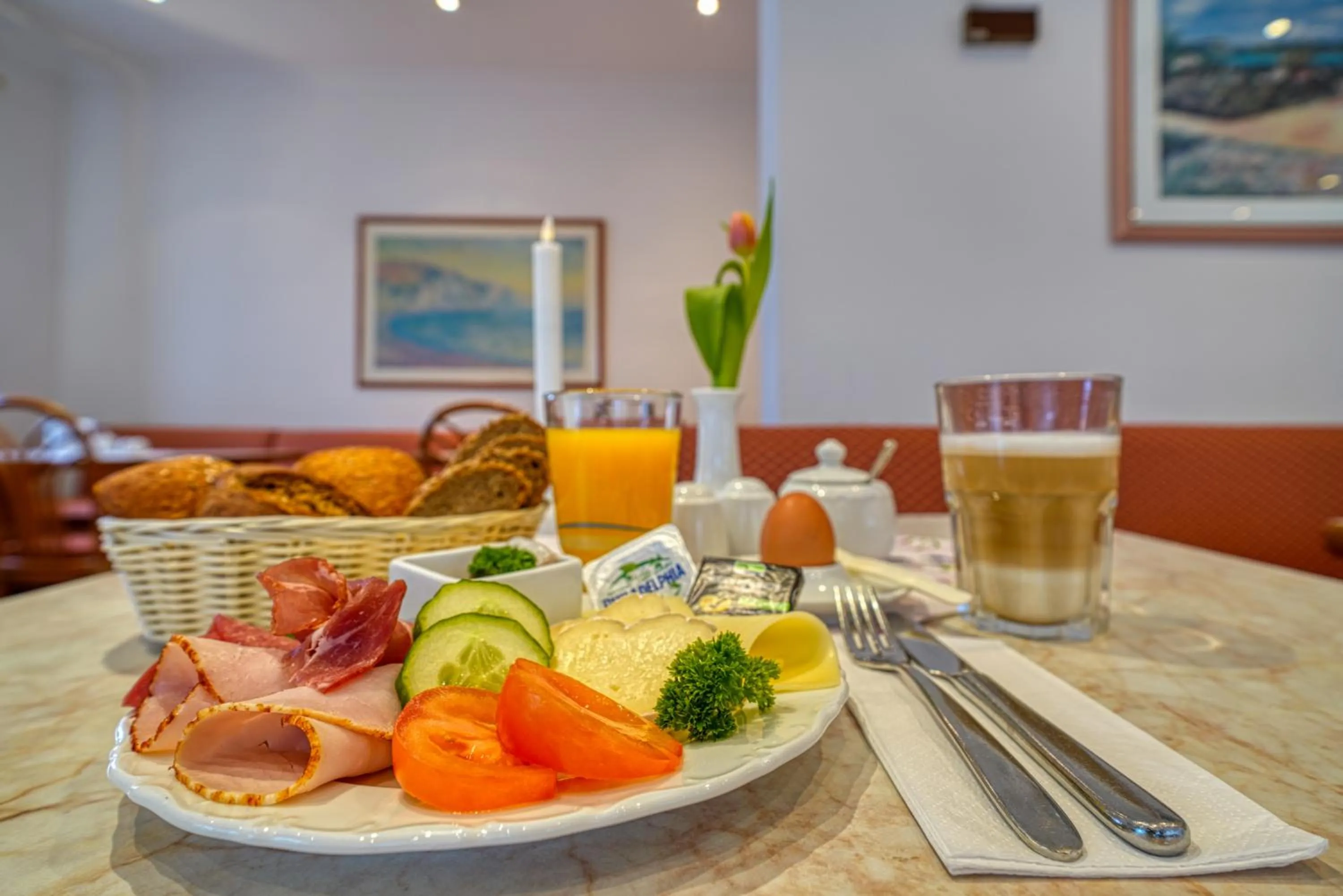 Restaurant/places to eat in Parkhotel Am Glienberg by NP