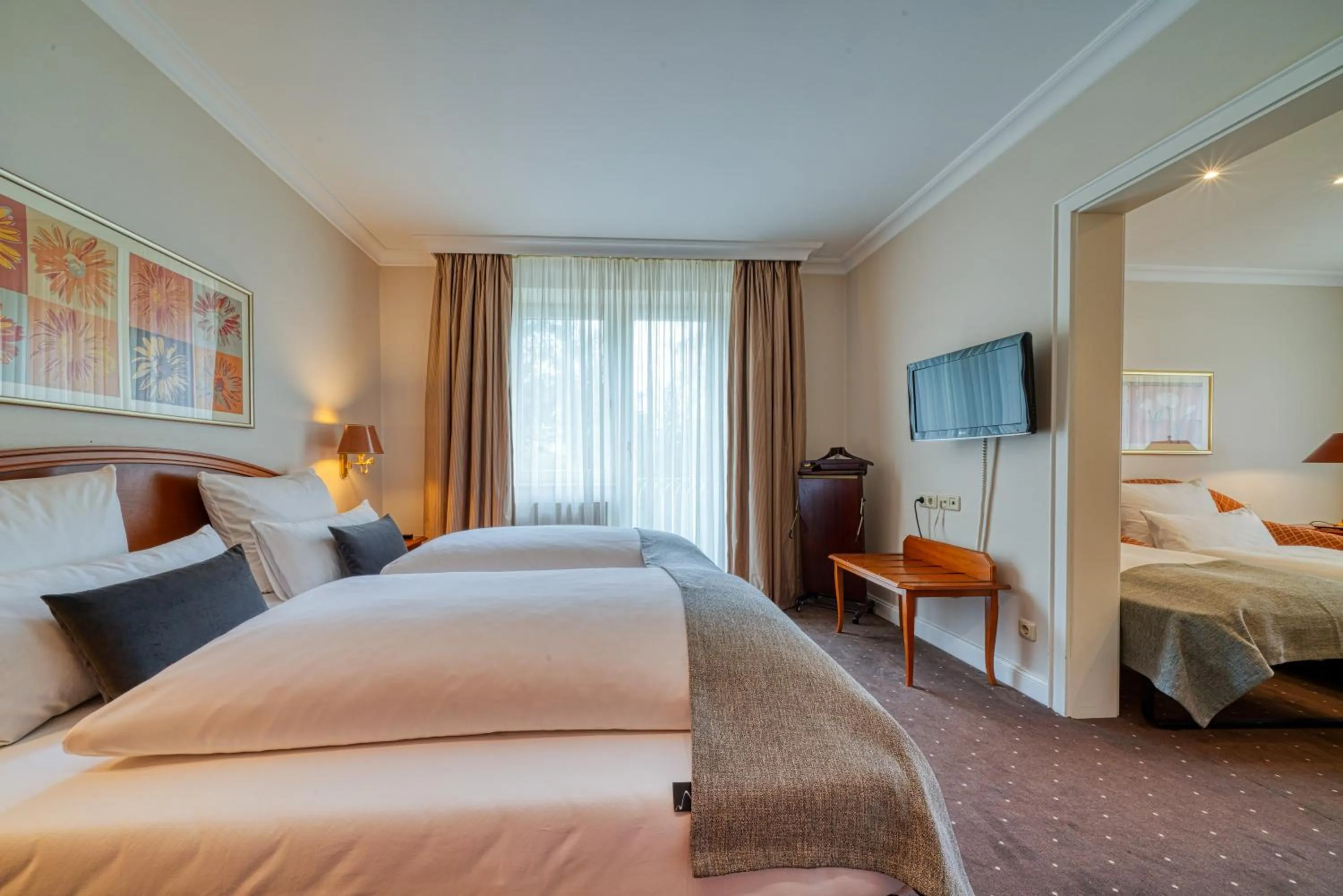 Photo of the whole room, Bed in Parkhotel Am Glienberg by NP