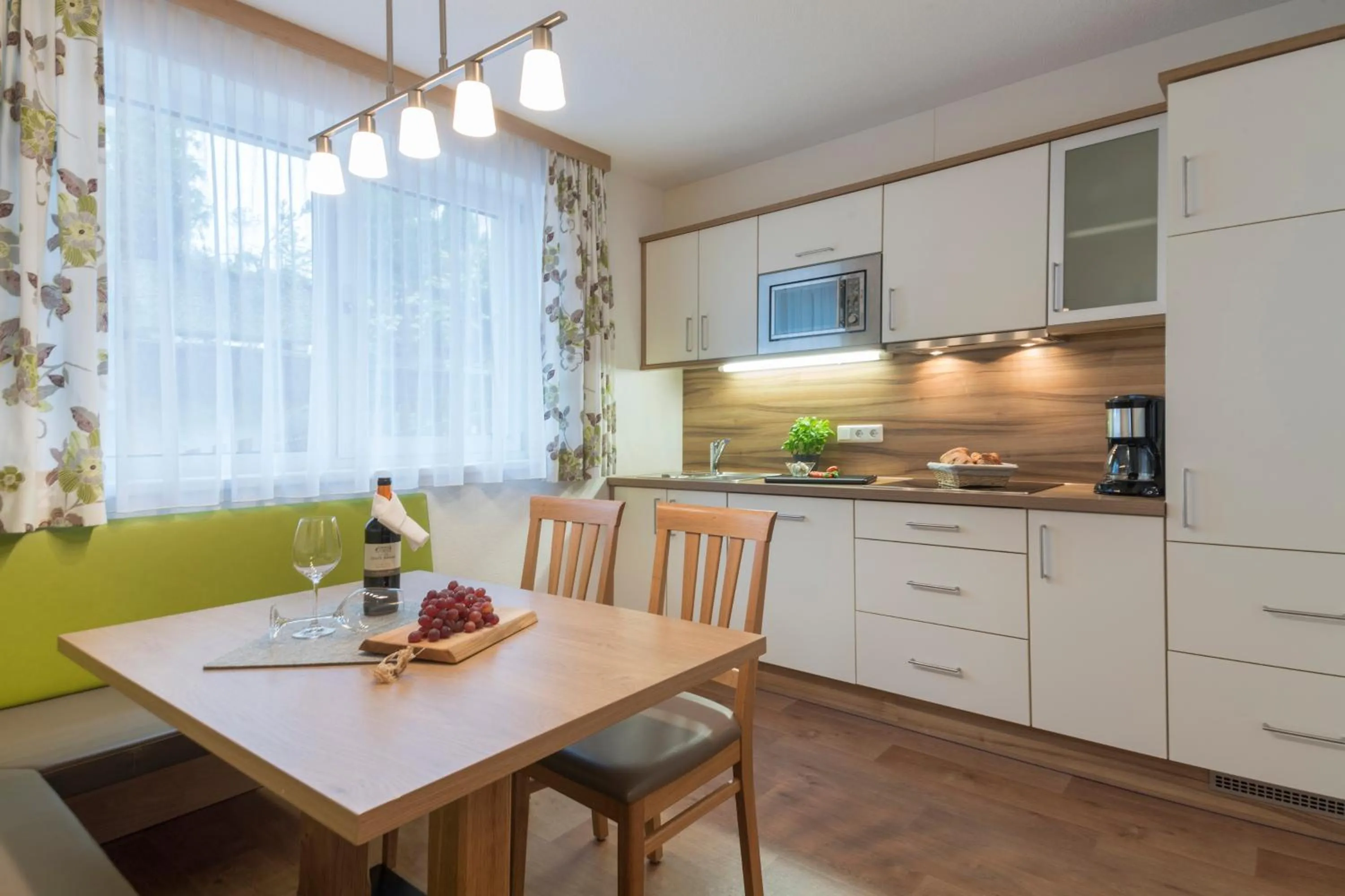 Dining area in Apart Garni Sesvenna