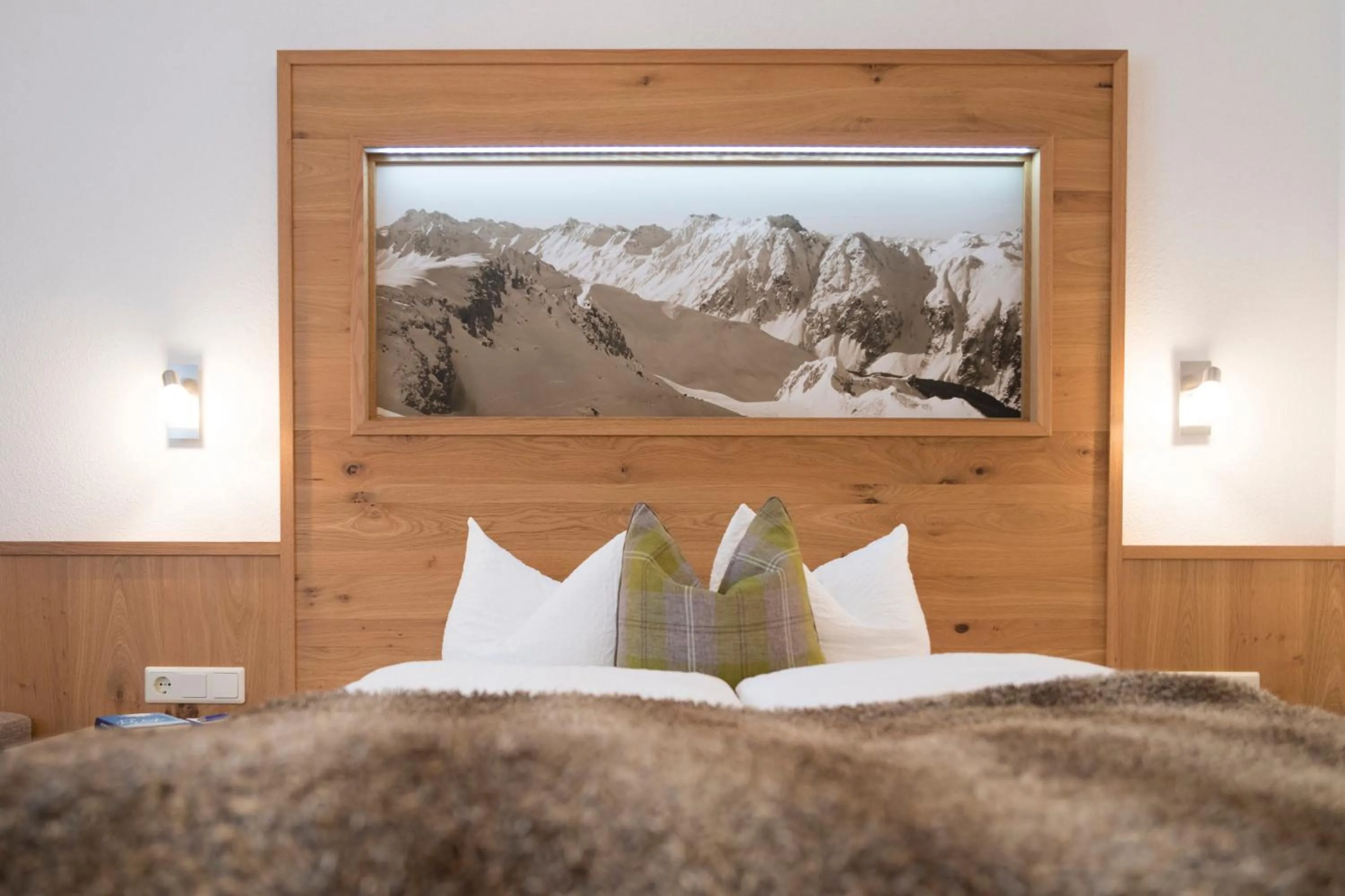 Bed in Apart Garni Sesvenna