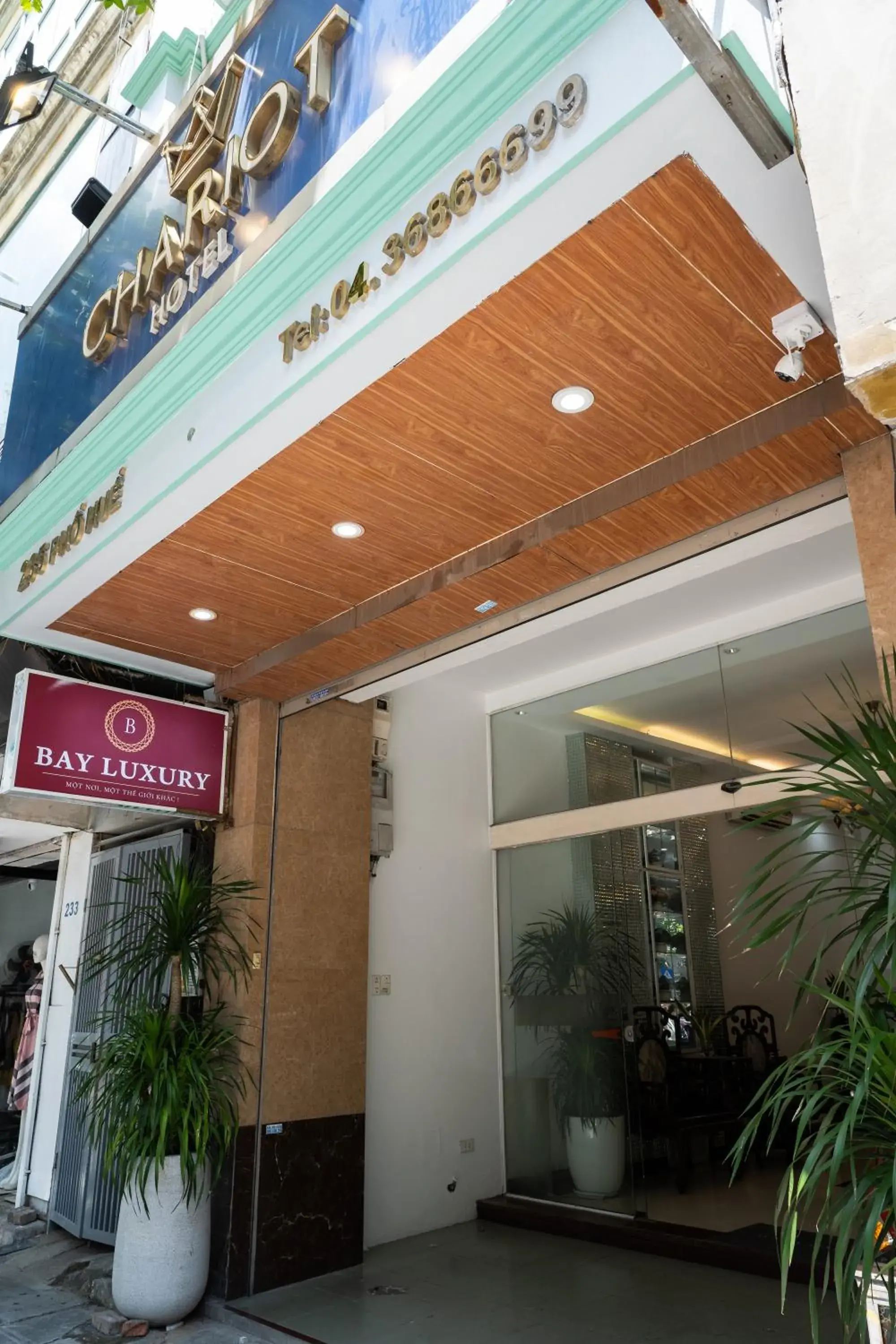 Facade/entrance in Bay Luxury Chariot Hotel Facade/entrance in Bay Luxury Chariot Hotel