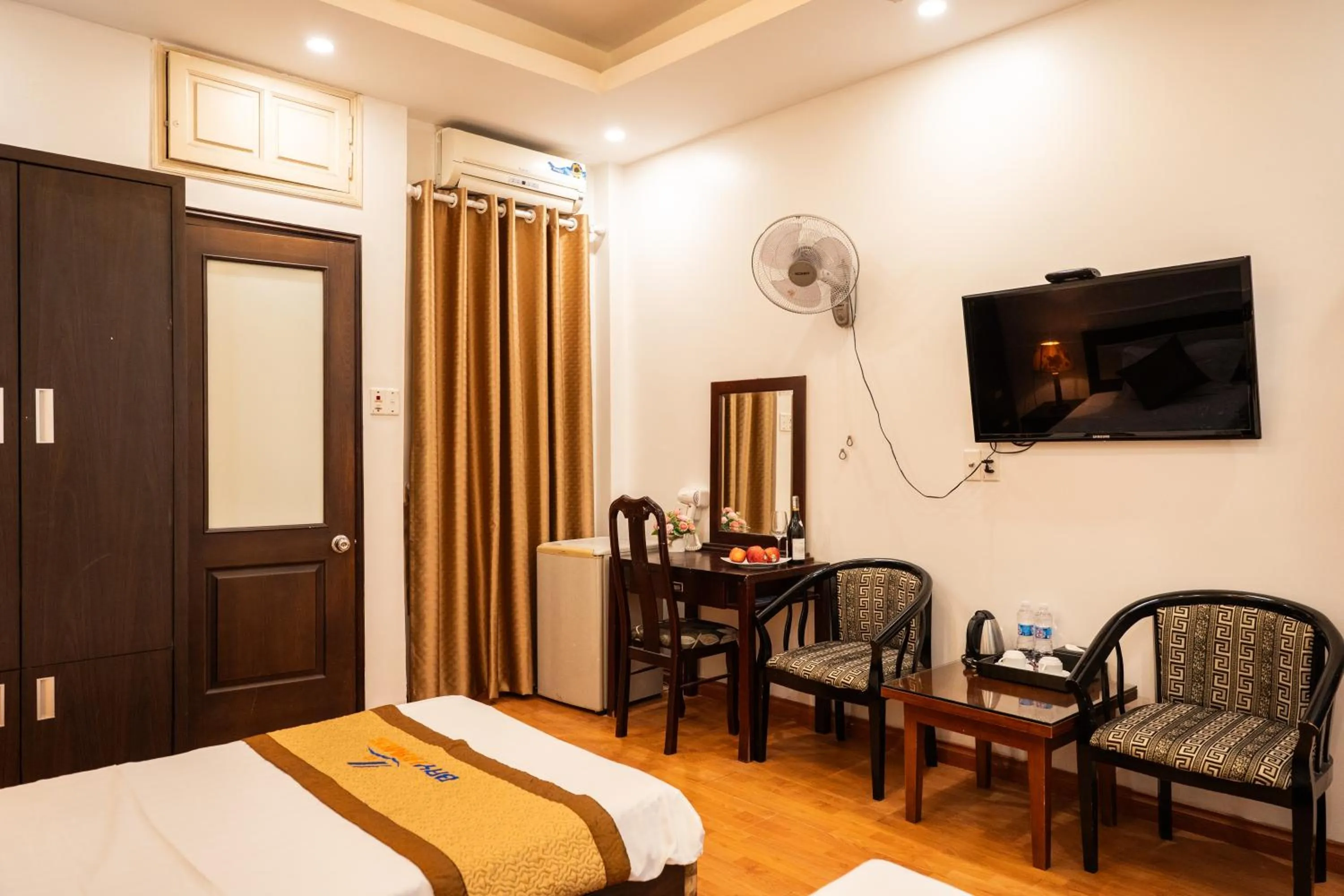 Bedroom, Bed in Chariot Hotel