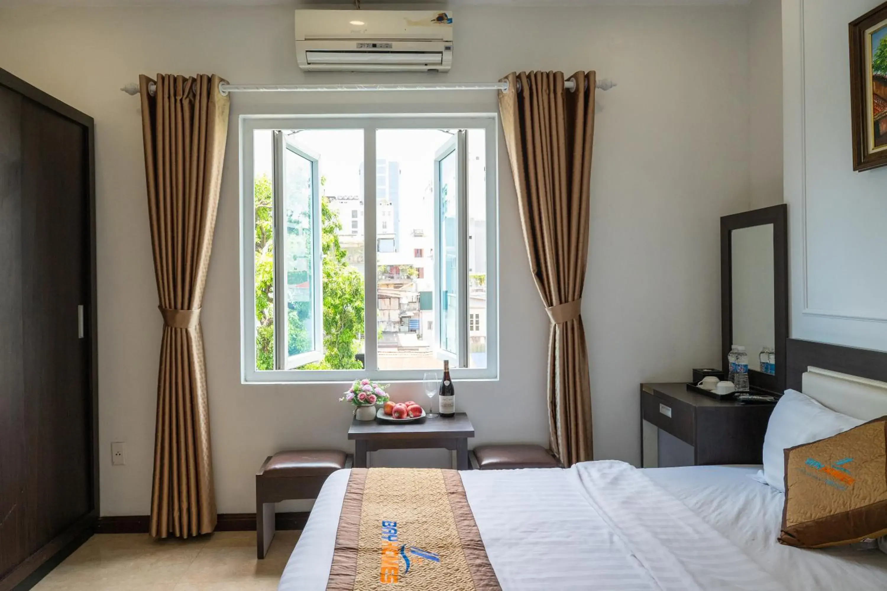 Bed in Bay Luxury Chariot Hotel Bed in Bay Luxury Chariot Hotel