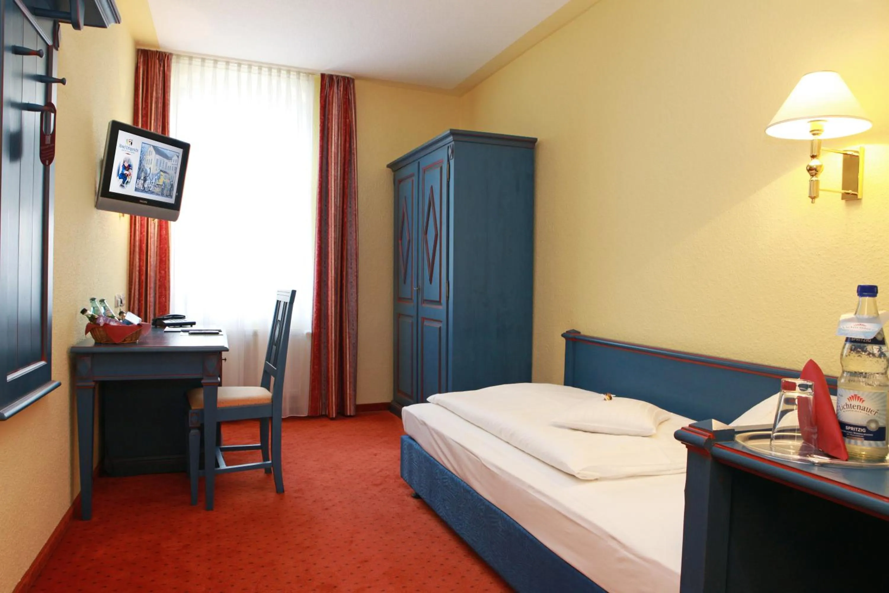 TV and multimedia, Bed in Hotel Erbgericht Buntes Haus