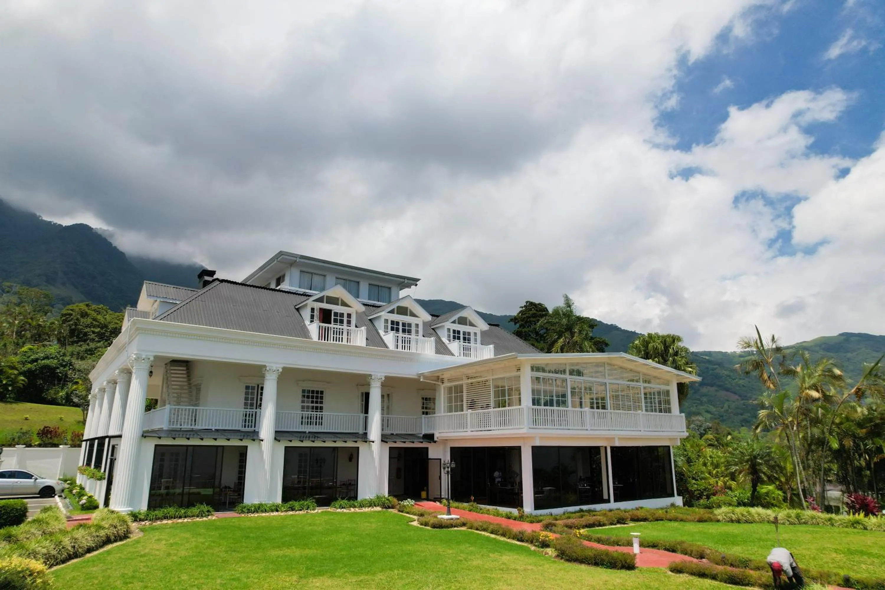 Property building in Fogo Resort