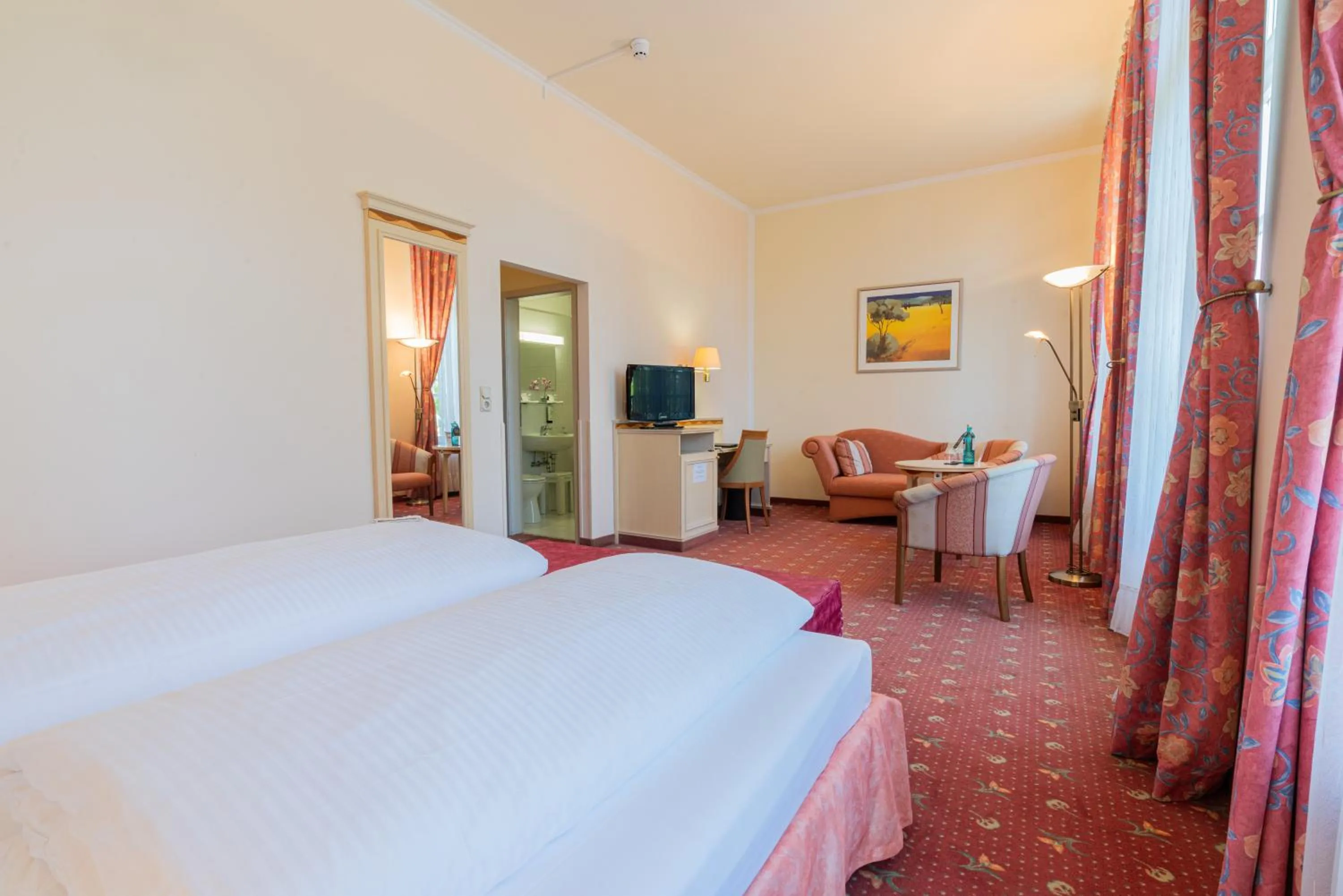 Bed in Parkhotel Bad Homburg