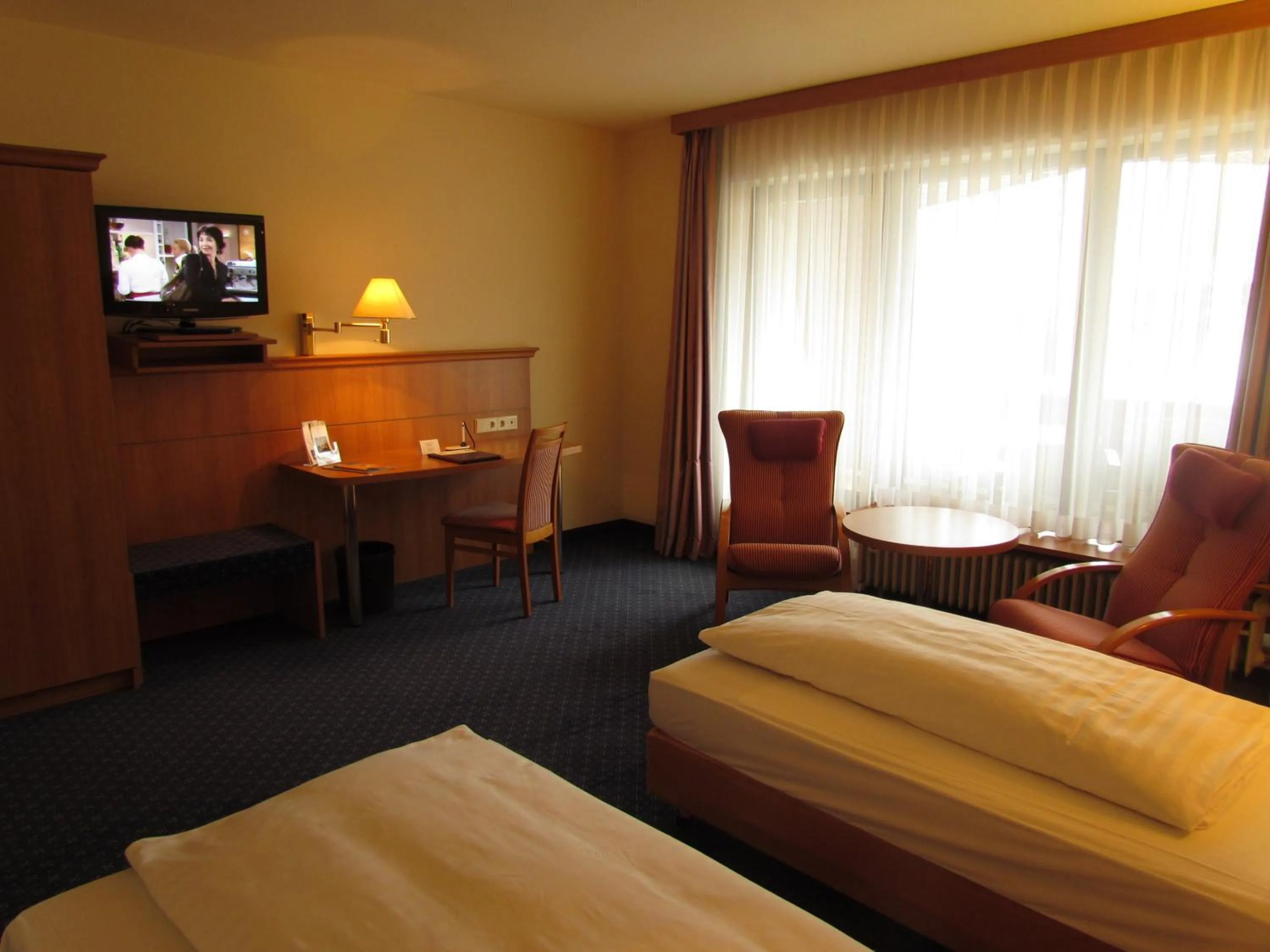 Seating area, Bed in Parkhotel Bad Homburg